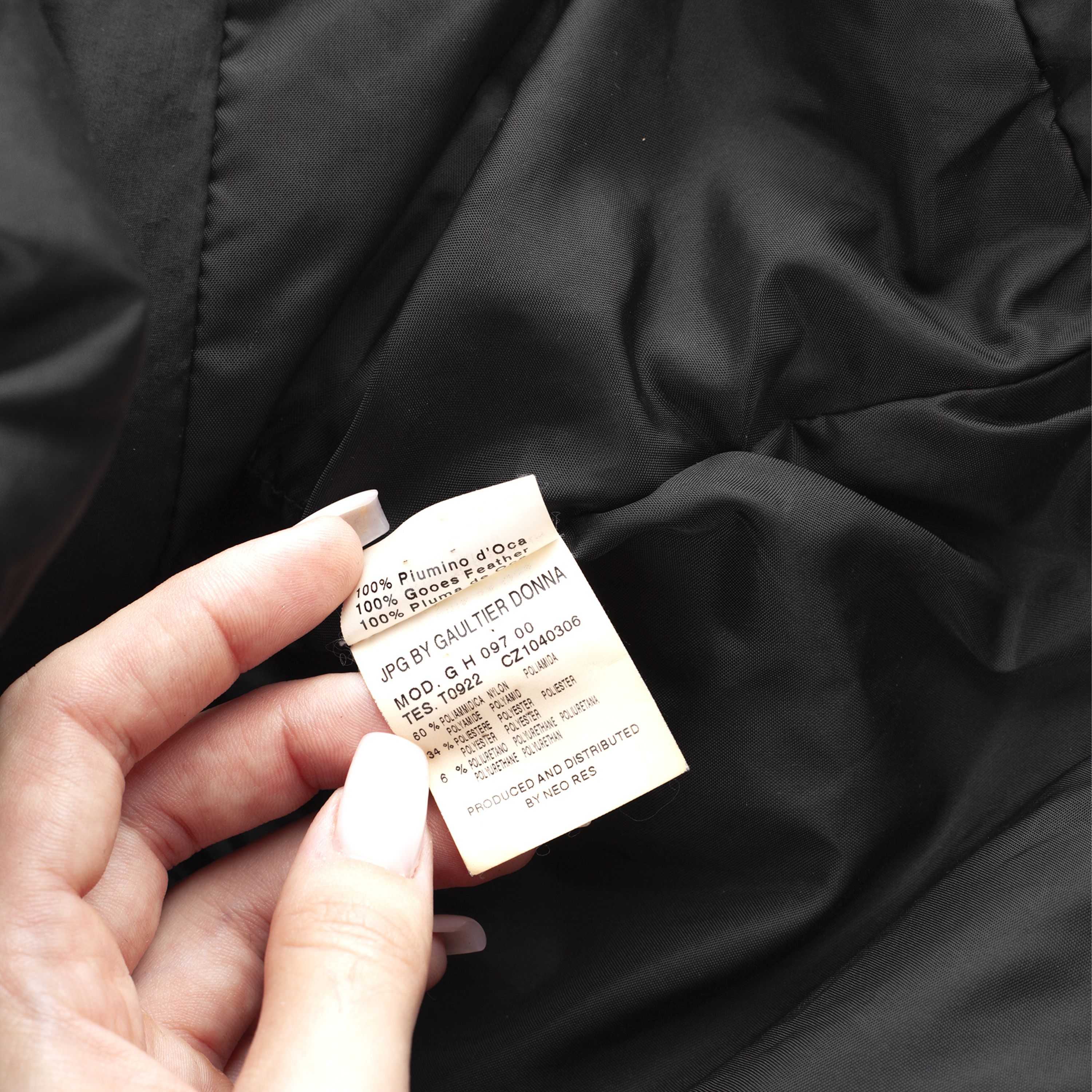 Jean Paul Gaultier Jean Paul Gaultier Black Bondage Belted Puffer Jacket (M) Size M / US 6-8 / IT 42-44 - 7 Thumbnail