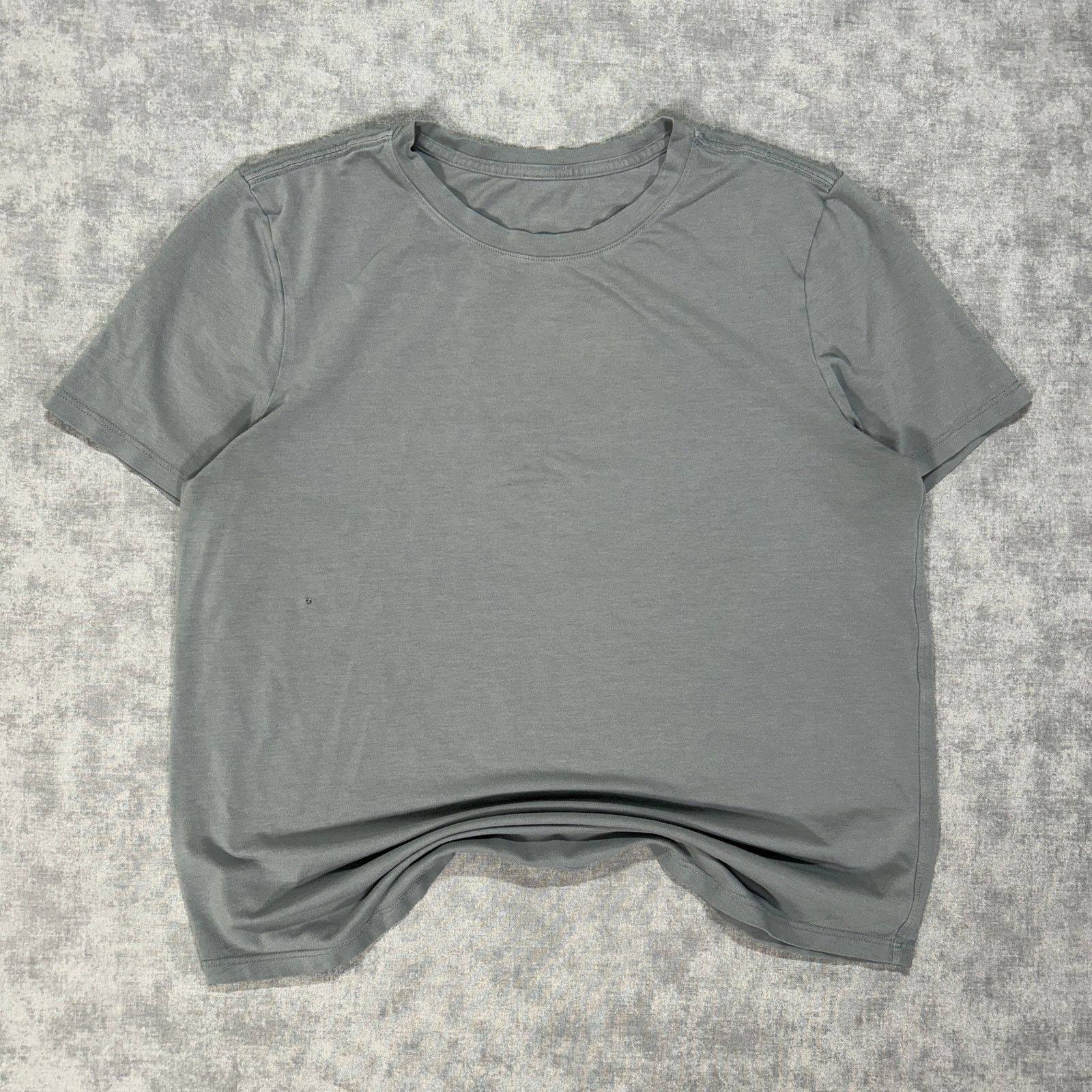 Lululemon Lululemon Fundamental grey casual minimalist tshirt womens M Size M / US 6-8 / IT 42-44 - 1 Thumbnail