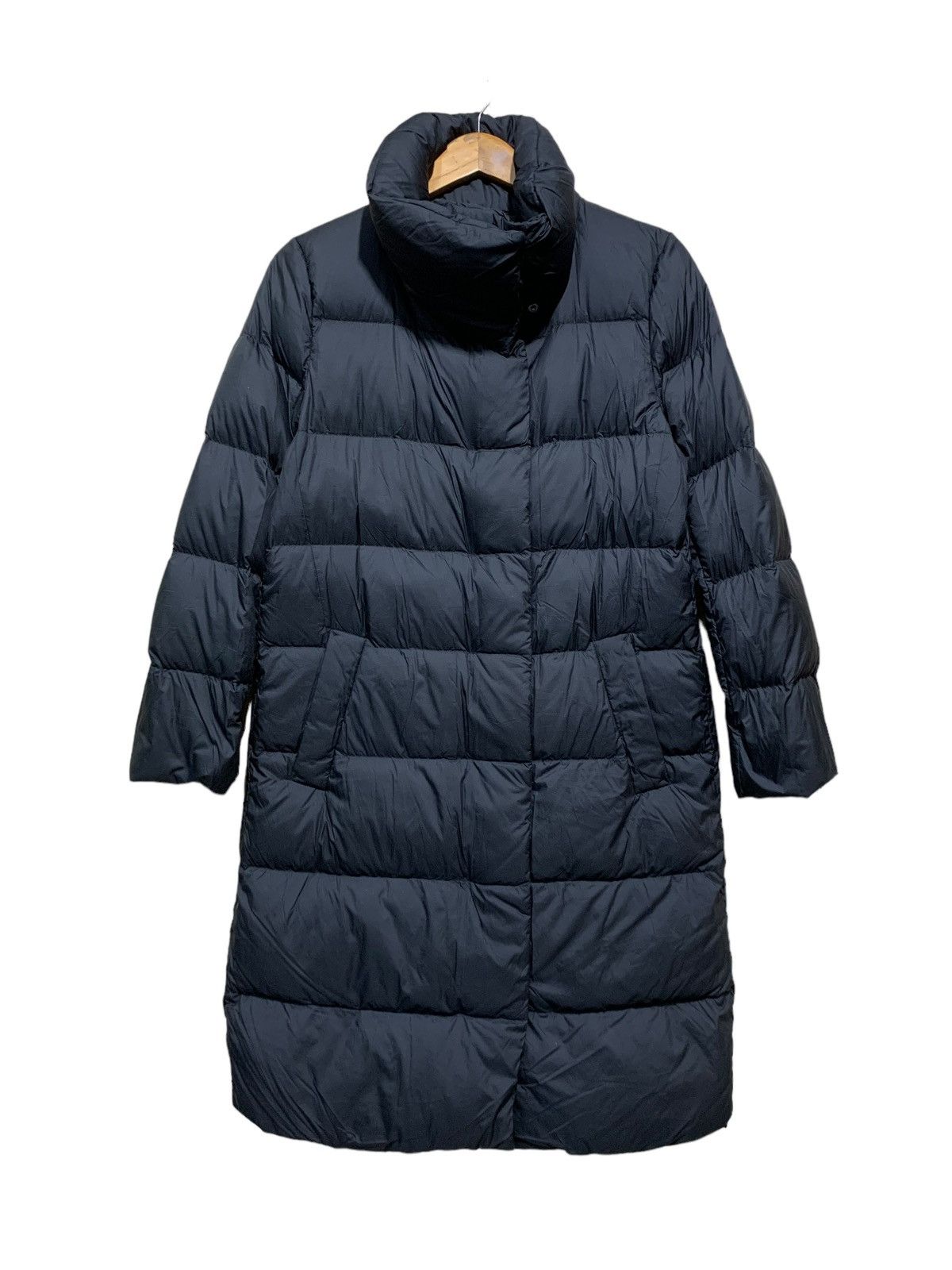 Uniqlo 🔥UNIQLO DOWN JACKETS Size M / US 6-8 / IT 42-44 - 1 Thumbnail