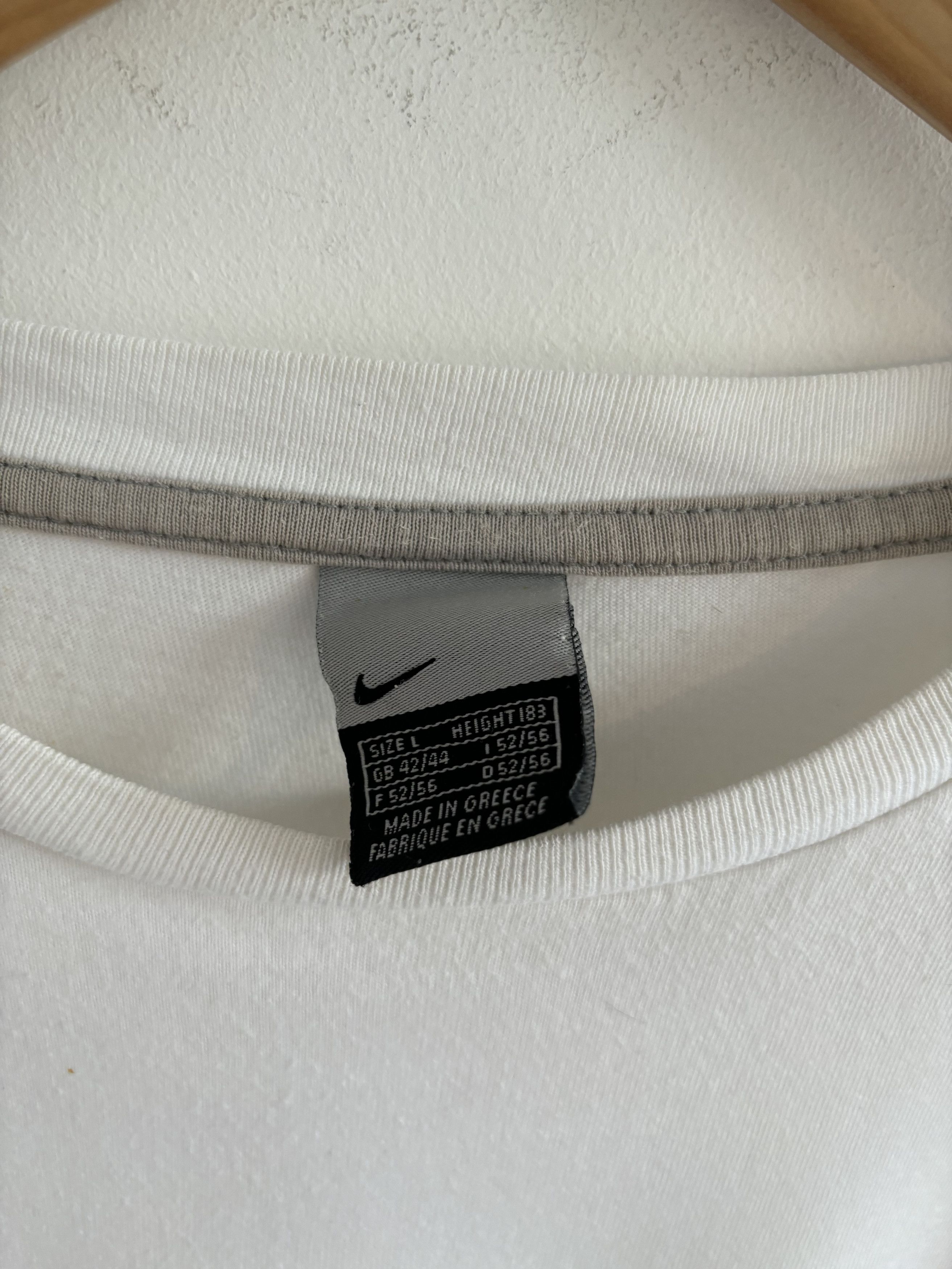 Nike Vintage 00s Nike Total 90 Logo Tee Size US L / EU 52-54 / 3 - 5 Thumbnail