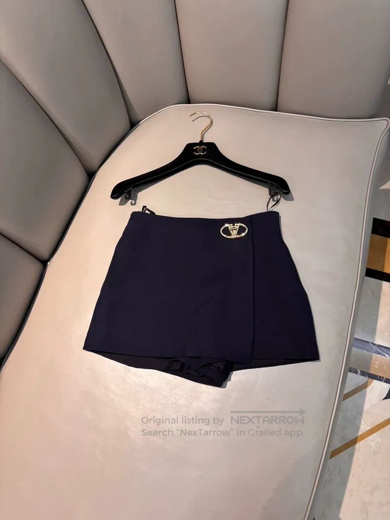 Valentino Valentino Shorts and skirts Size S / US 4 / IT 40 - 1 Thumbnail