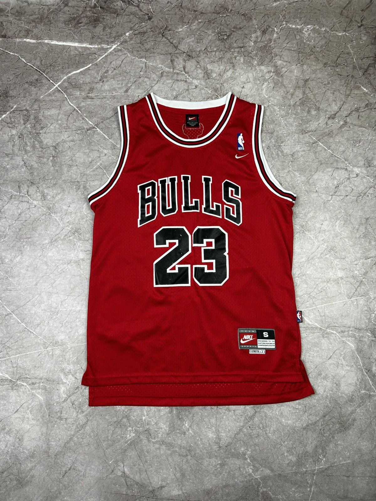 NBA × Nike × Vintage Nike 1990s Vintage Chicago Bulls Jordan 23 Jersey Shirt Rare Size US S / EU 44-46 / 1 - 1 Thumbnail