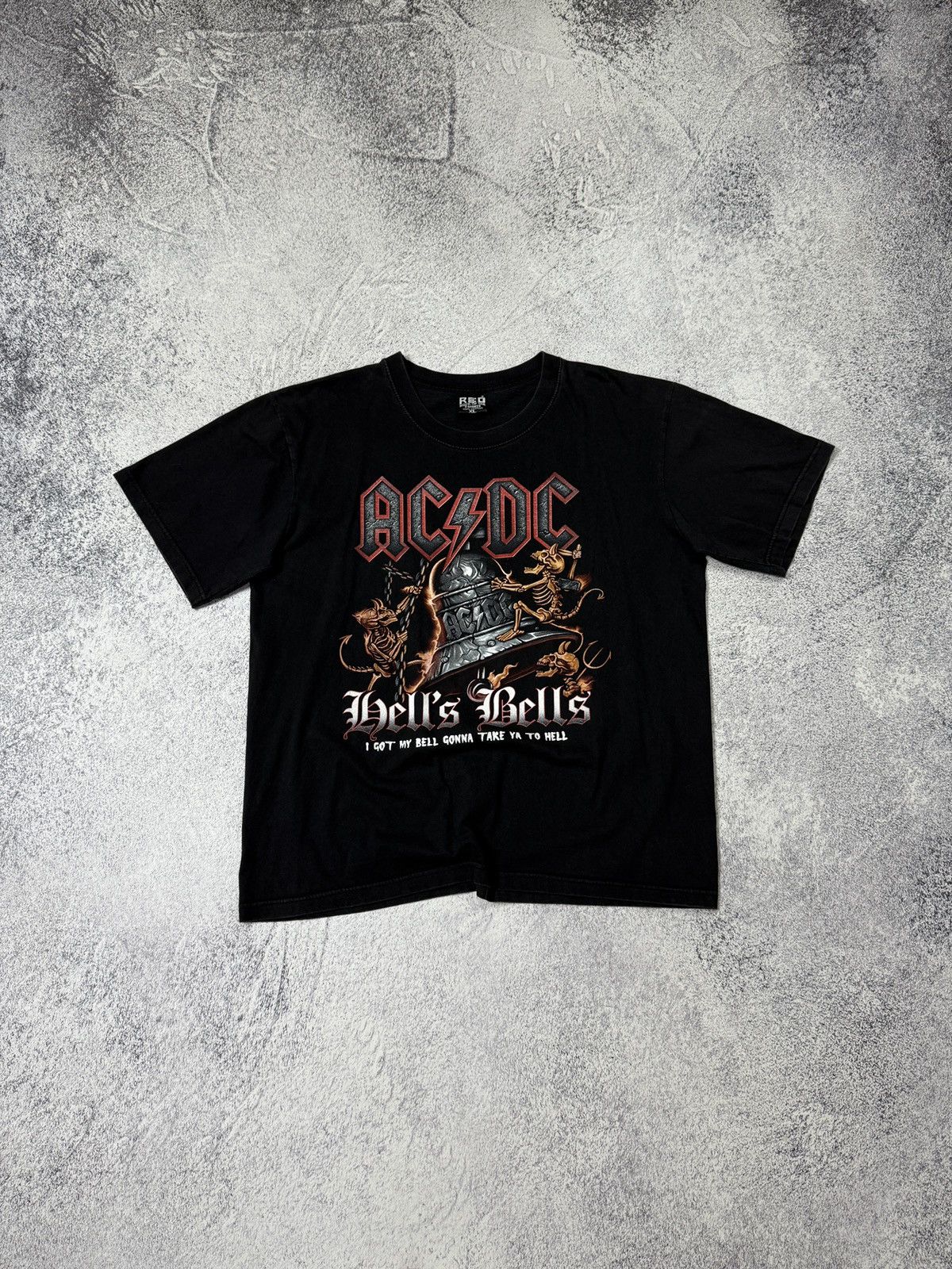 AC/DC Vintage AC/DC Hell's Bells T-Shirt Size US XL / EU 56 / 4 - 1 Thumbnail