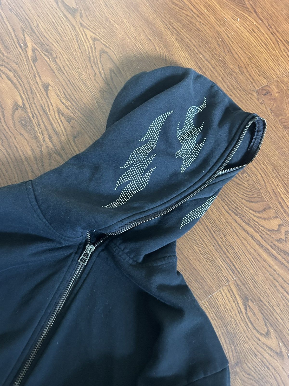 Forever 21 Black Flame Rhinestone Zip-Up Hoodie Size US XXL / EU 58 / 5 - 5 Thumbnail