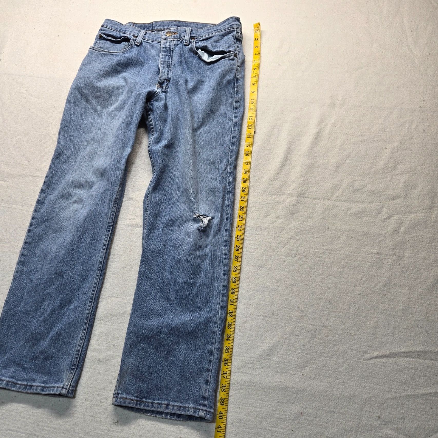 Wrangler VINTAGE Wrangler Jeans Denim Pants 100% Cotton Straight Leg Adult Mens 33 x 30 Blue 5-Pocket Design Band 9TRLAVS Regular Mens Jeans Size US 33 - 7 Thumbnail