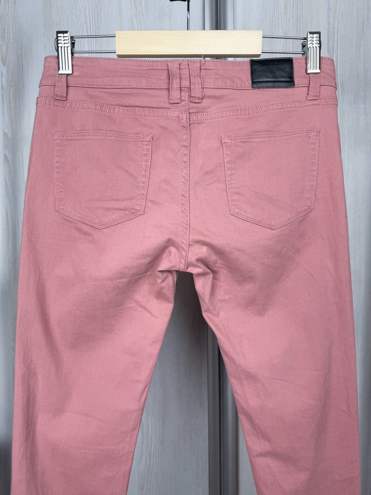 Burberry Burberry Brit Pink Skinny Low-Rise stretched jeans pants Size 28" / US 6 / IT 42 - 8 Thumbnail