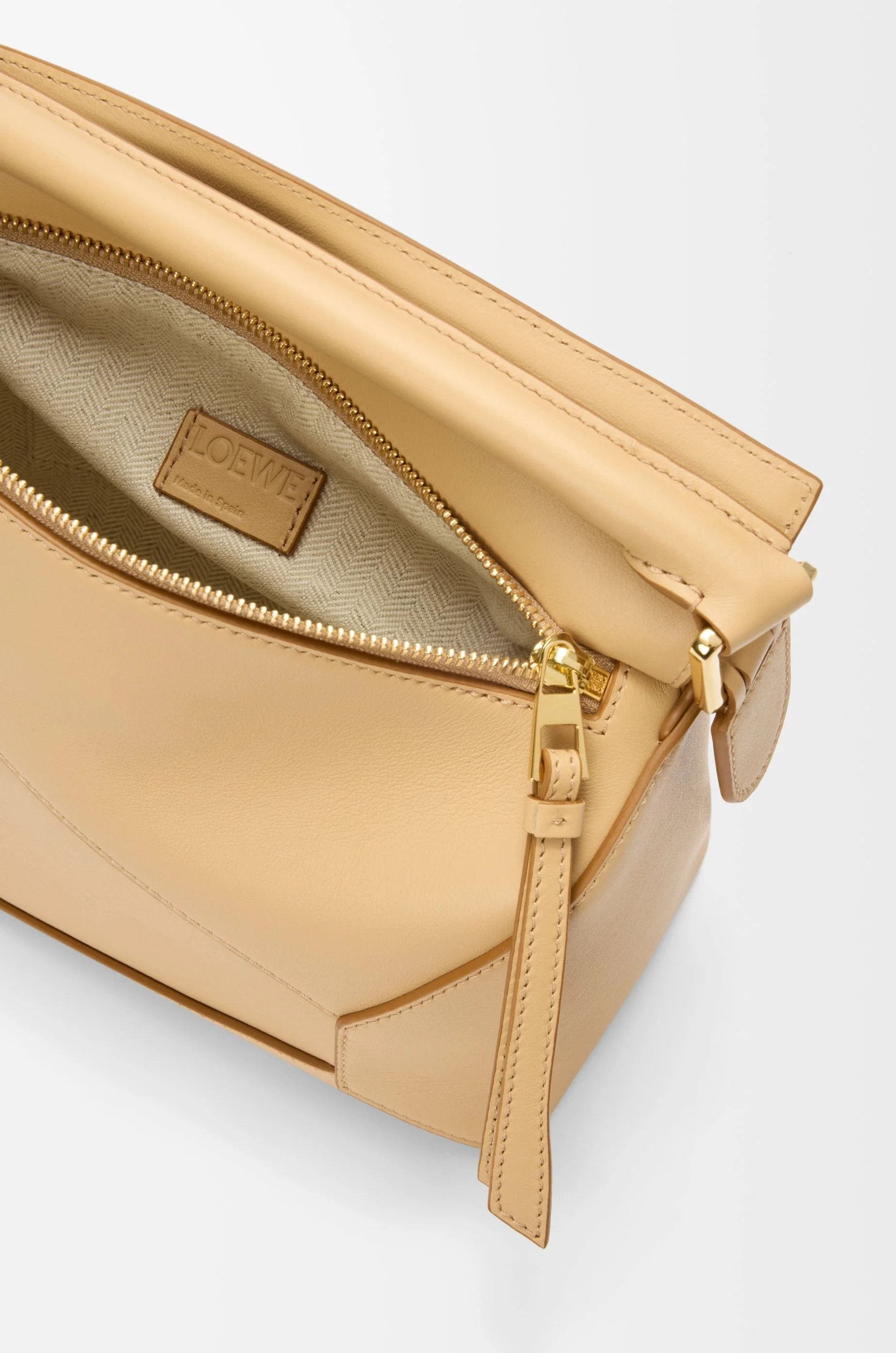 Loewe o1in1g0426 Size: OS / Small Puzzle Edge Bag in Silk Beige Size ONE SIZE - 9 Thumbnail