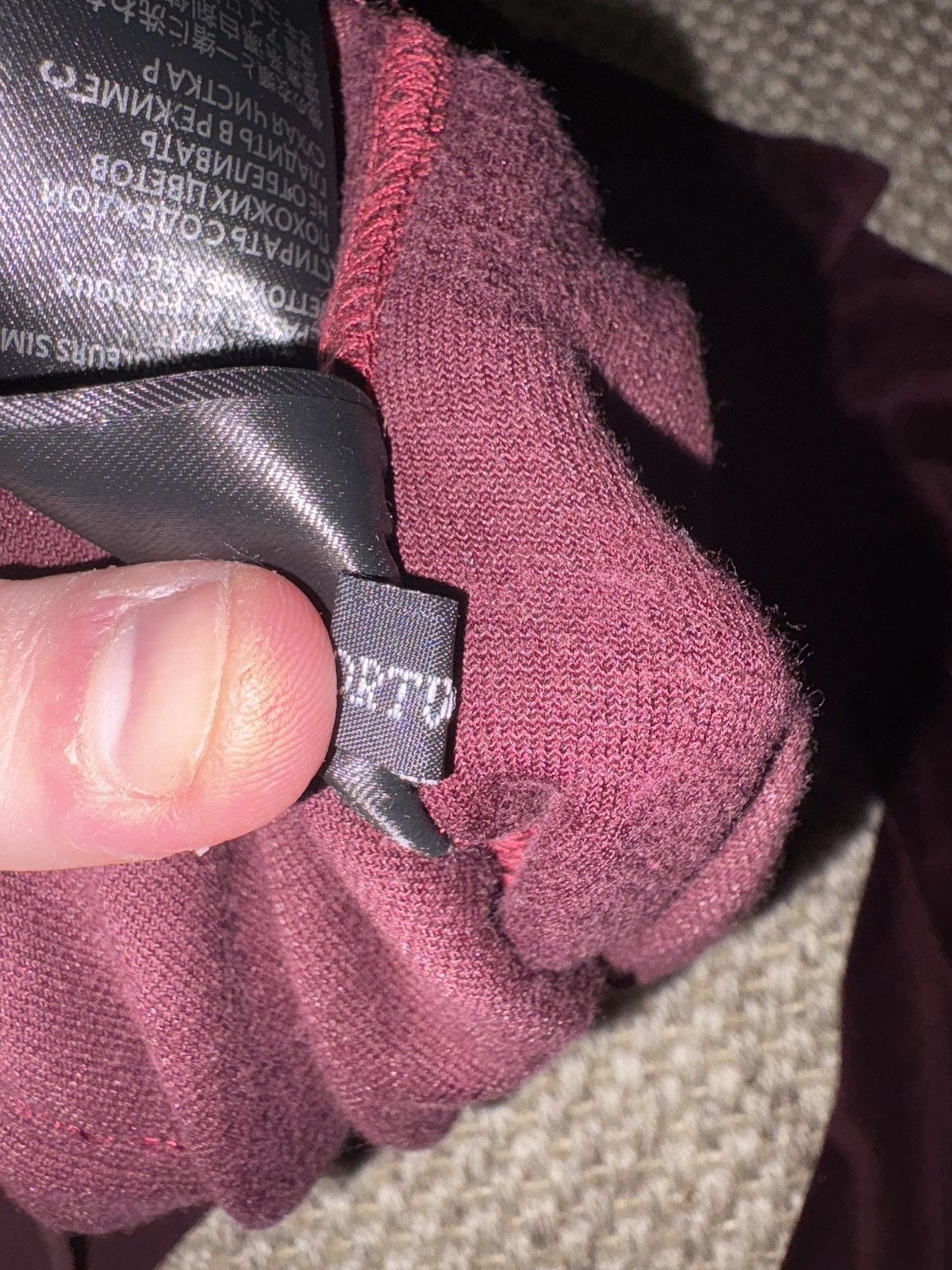 Haider Ackermann Haider Ackermann Red Velvet Hoodie Sweatshirt Size US M / EU 48-50 / 2 - 8 Thumbnail