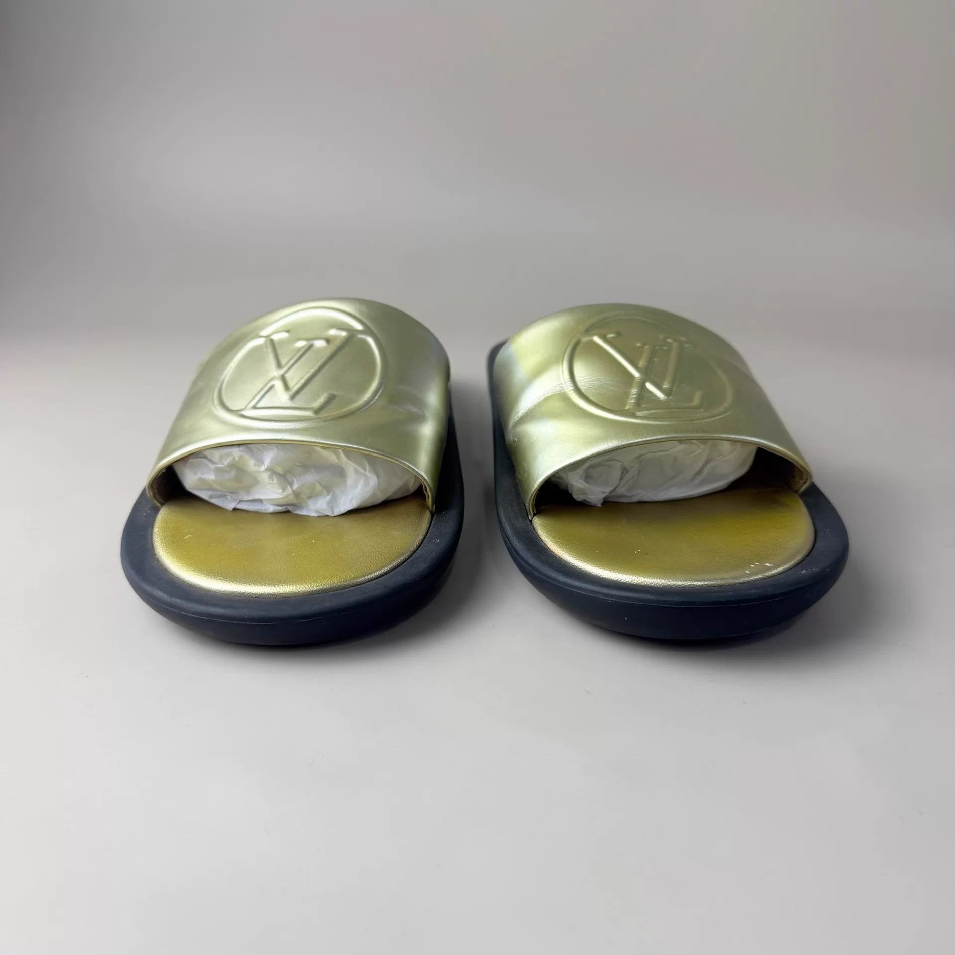 Louis Vuitton Louis Vuitton brown gold monogram slippers size 37 Size US 6.5 / IT 36.5 - 2 Thumbnail