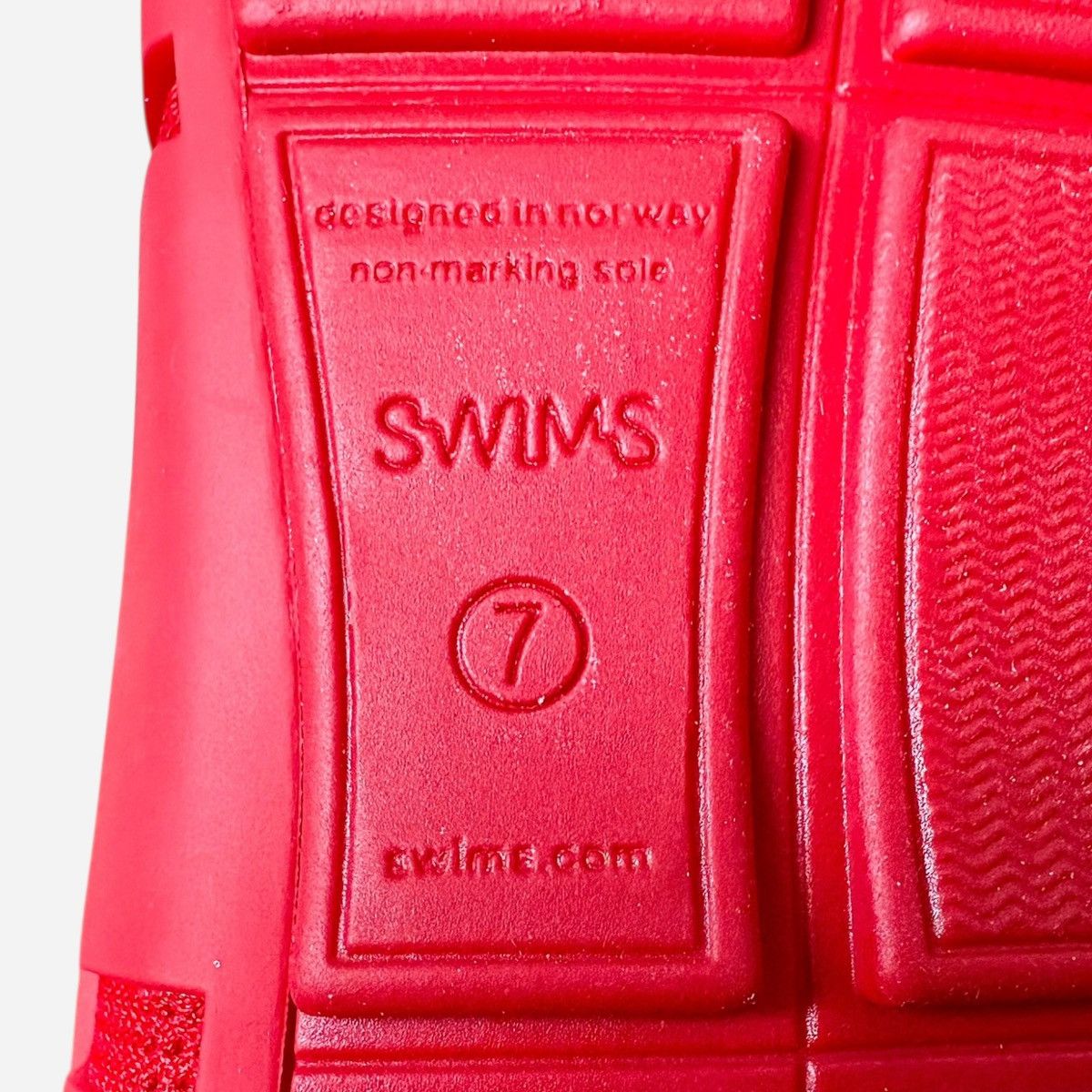 Swims Swims Unisex Wide Fit Riva Red Women’s sz 9 / Men’s Sz 7 Size US 9 / IT 39 - 13 Thumbnail