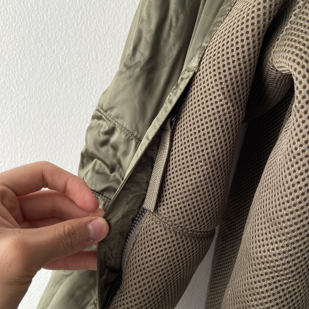 Helmut Lang Helmut Lang Olive Nylon Mesh Bomber Jacket F/W 2015 Size US XL / EU 56 / 4 - 6 Thumbnail