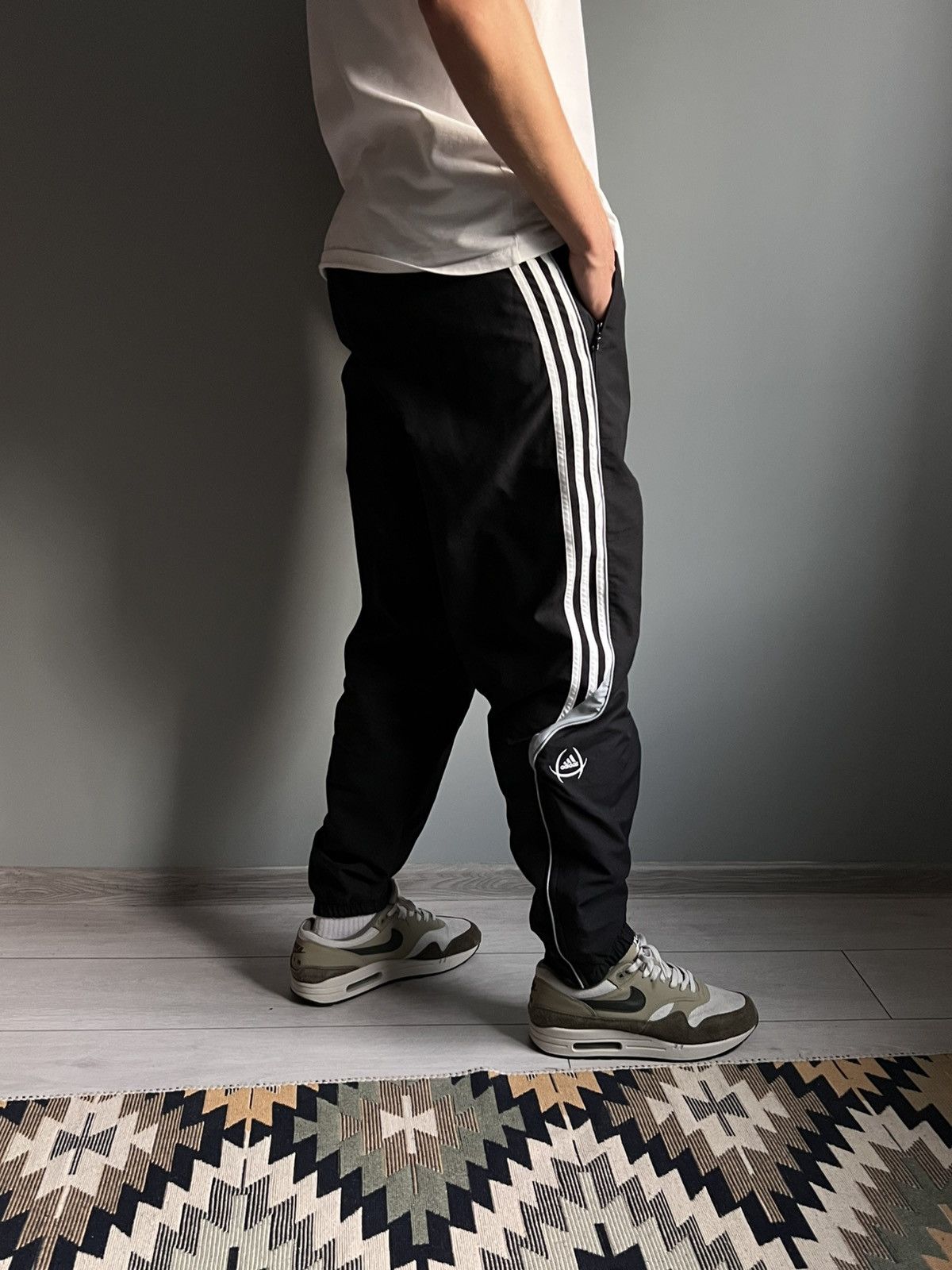 Adidas Vintage Adidas 3 Stripes Nylon Hype BaggyPants Size US 34 / EU 50 - 4 Thumbnail