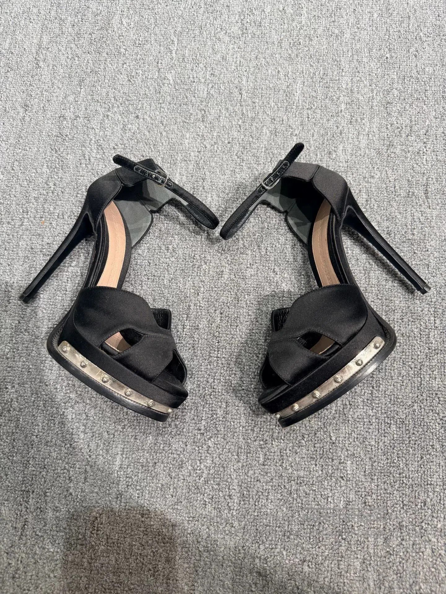 Japanese Brand Alexander McQueen Black Heel Sandals. Size US 5 / IT 35 - 3 Thumbnail