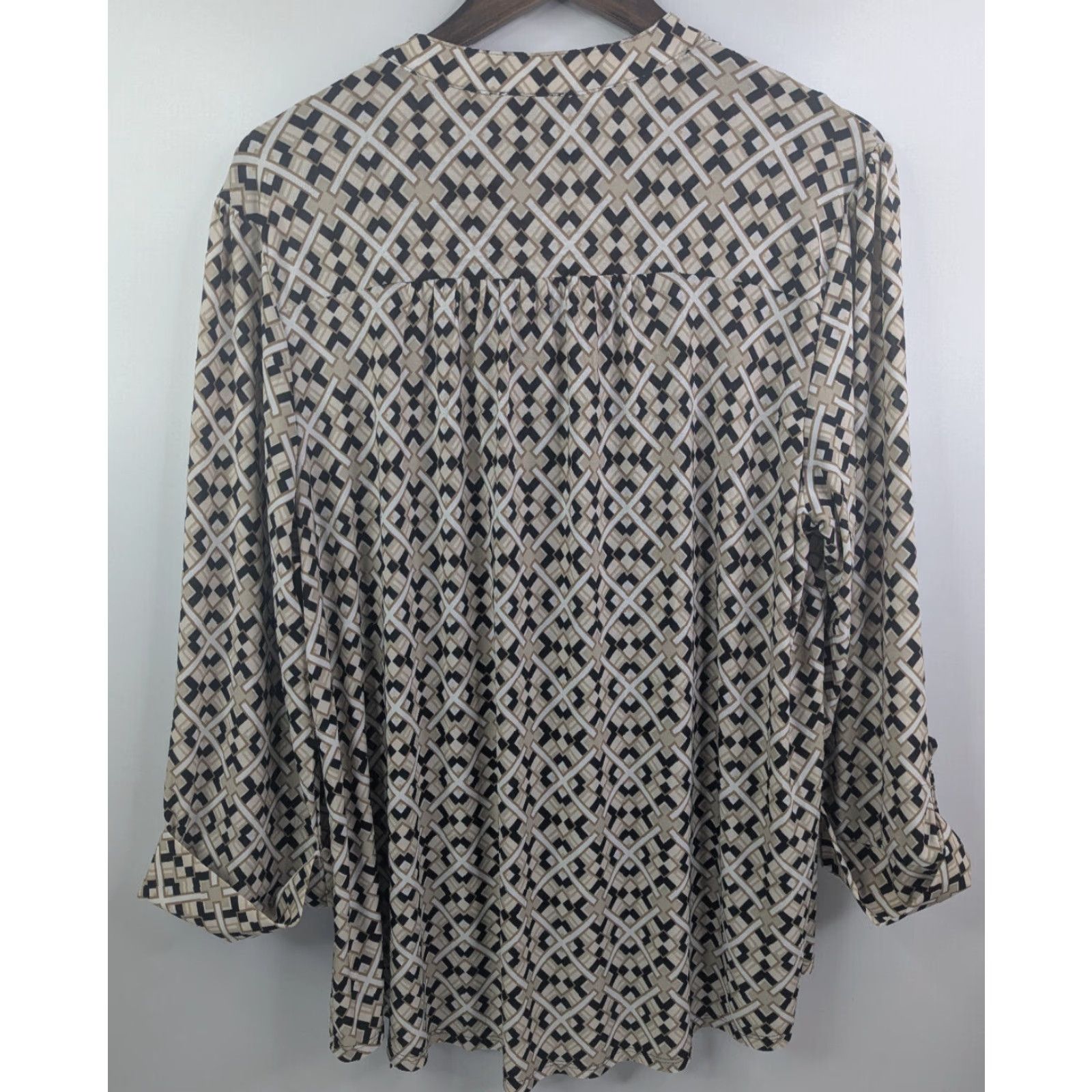 Vintage Cocomo 1X Plus Size Geometric V-Neck Button Top Roll Tab Sleeve 3/4 Geometric BeIGe Size XL / US 12-14 / IT 48-50 - 3 Thumbnail