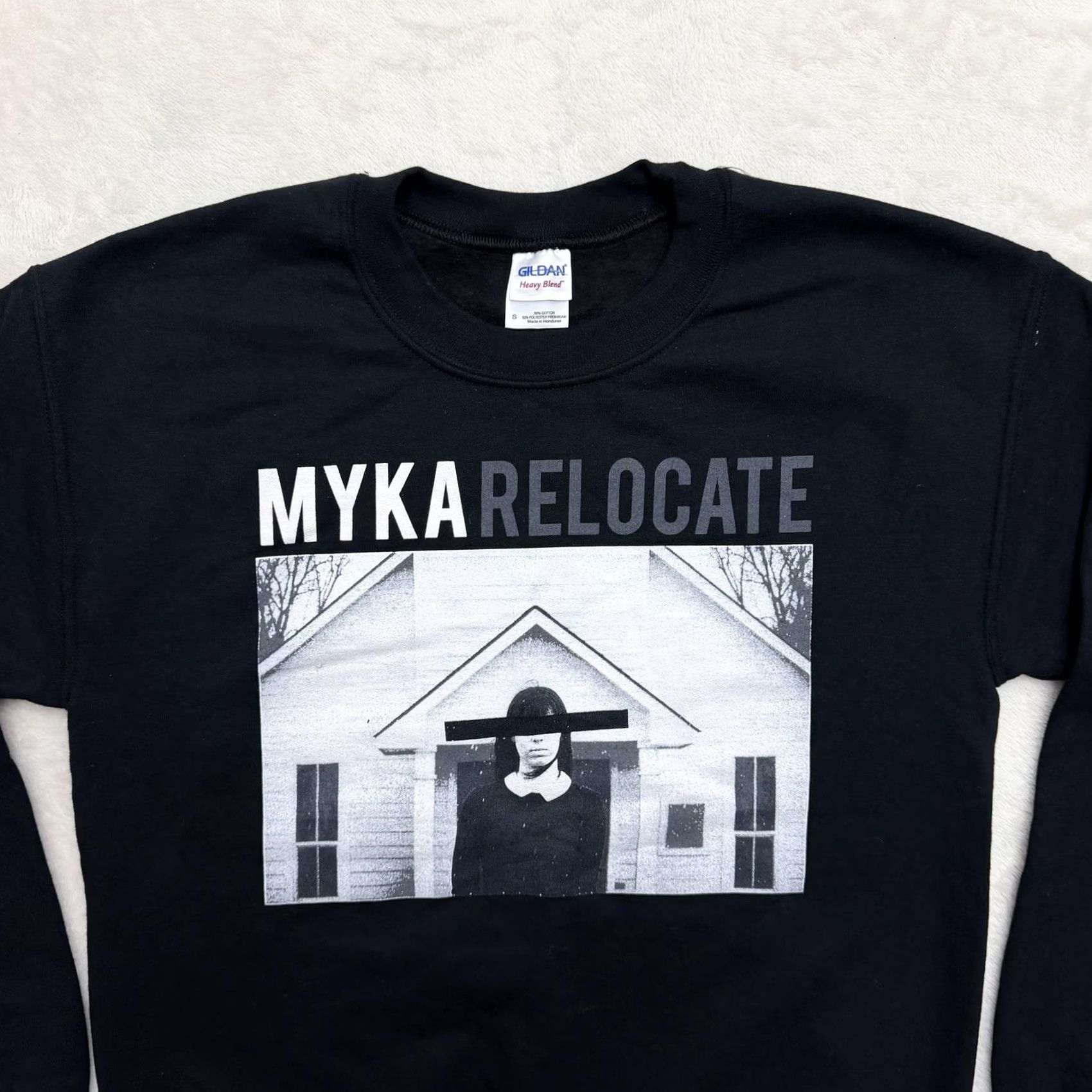 Gildan Myka Relocate Sweatshirt Mens Small Black Gildan Heavy Blend Fleece Graphic Print Band Music Rock Pullover Size US S / EU 44-46 / 1 - 2 Thumbnail