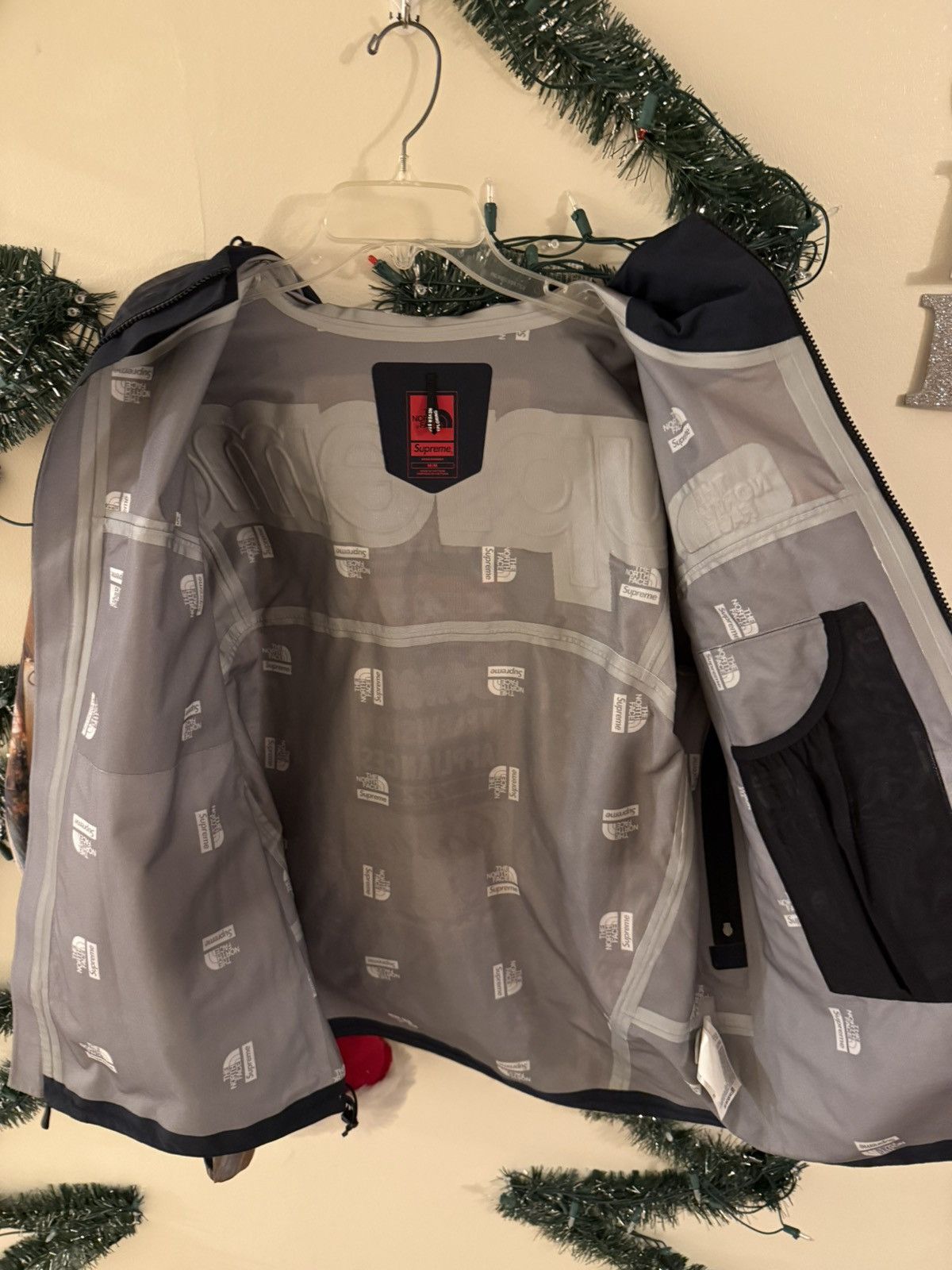 Supreme × The North Face Supreme The North Face Taped Seam Shell Jacket Size US M / EU 48-50 / 2 - 4 Thumbnail
