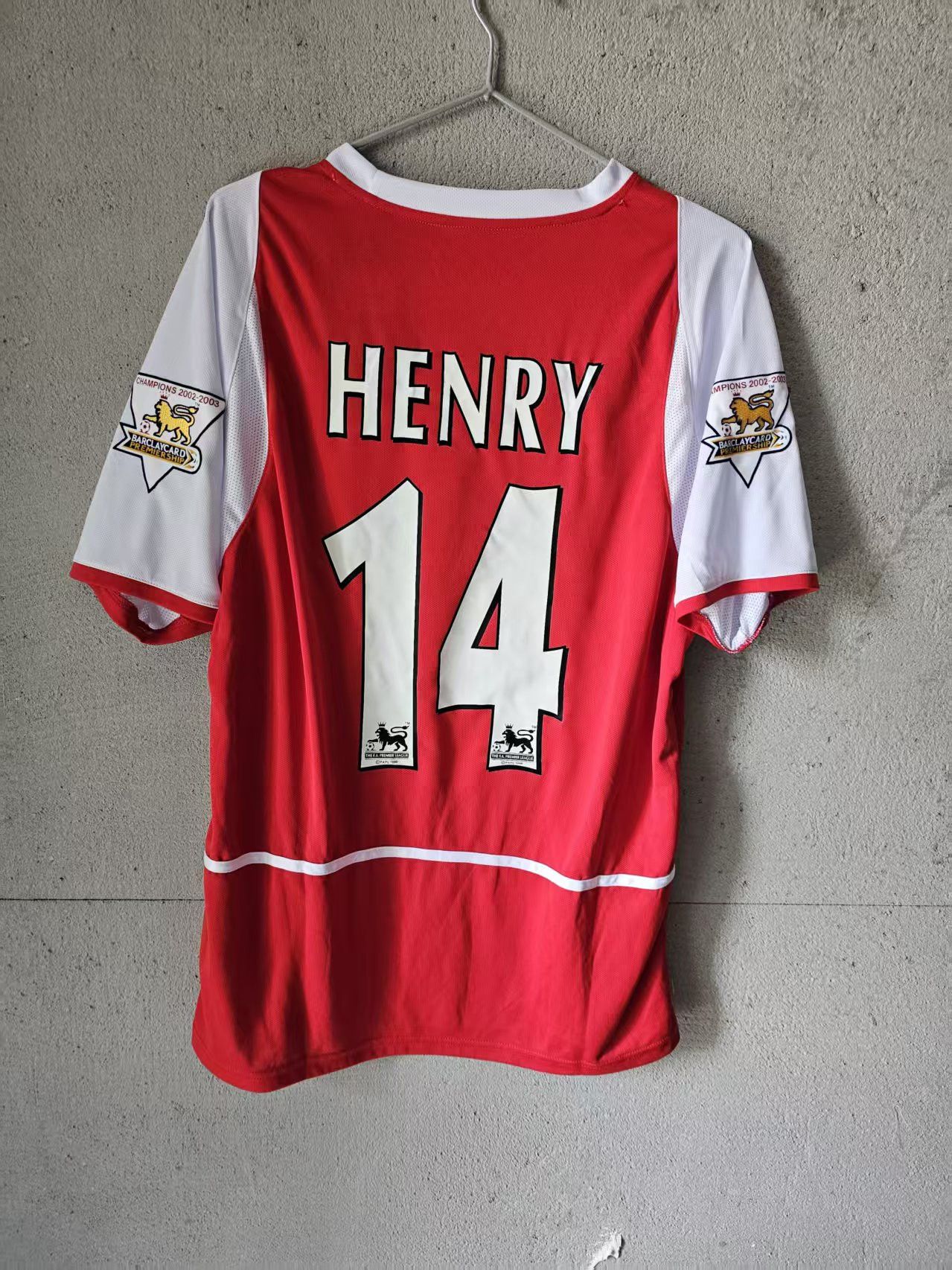Nike 2002 2003 Arsenal #14 Thierry Henry Jersey Size US L / EU 52-54 / 3 - 1 Thumbnail
