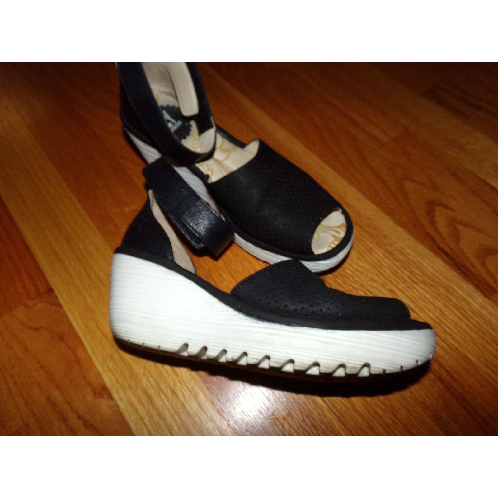 Fly London Fly London ankle strap wedge sandals 36 Excellent over $200 Size US 5.5 / IT 35.5 - 2 Thumbnail
