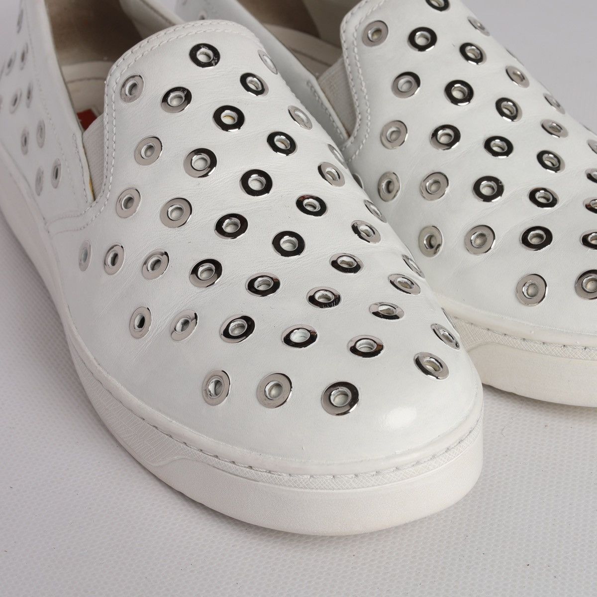 Prada Prada White Leather Slip-on Sneakers Trainers Shoes Grommet Size US 9 / IT 39 - 6 Thumbnail