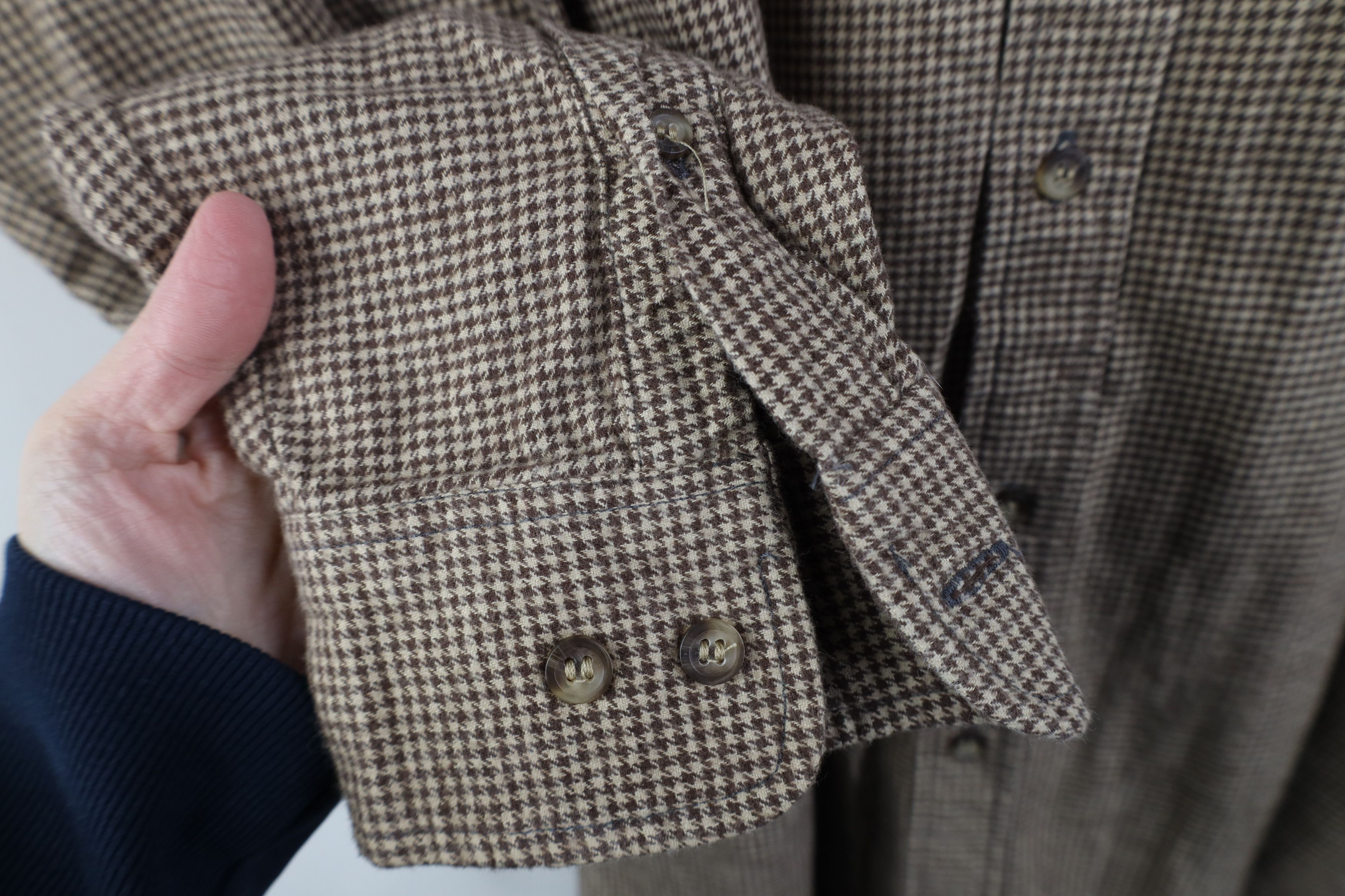 Vintage Vintage 90s Streetwear Houndstooth Collared Button Shirt Size US XL / EU 56 / 4 - 7 Thumbnail