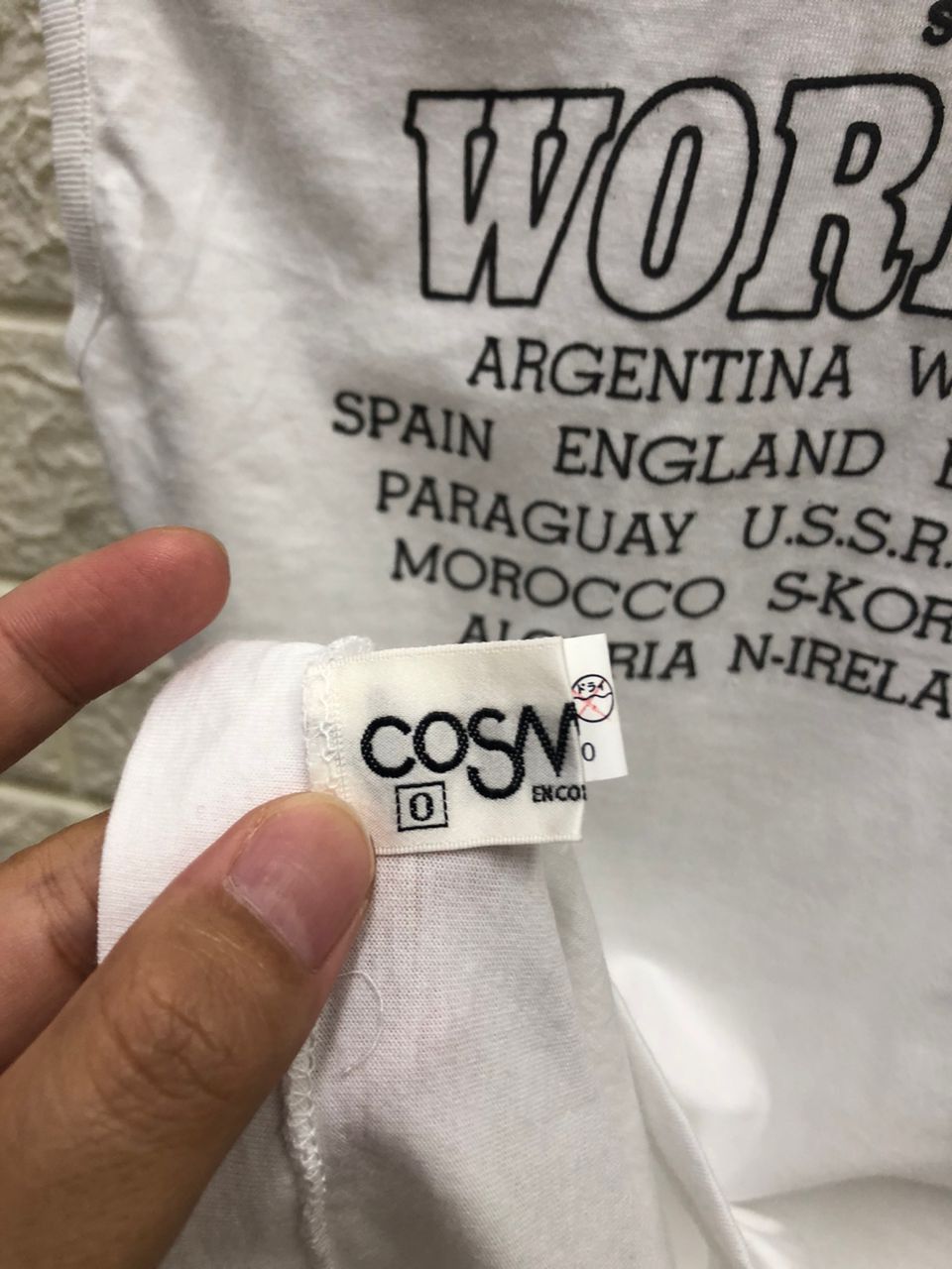 Vintage Cosmowin Vintage Graphic world soccer player made in japan Size US M / EU 48-50 / 2 - 5 Thumbnail