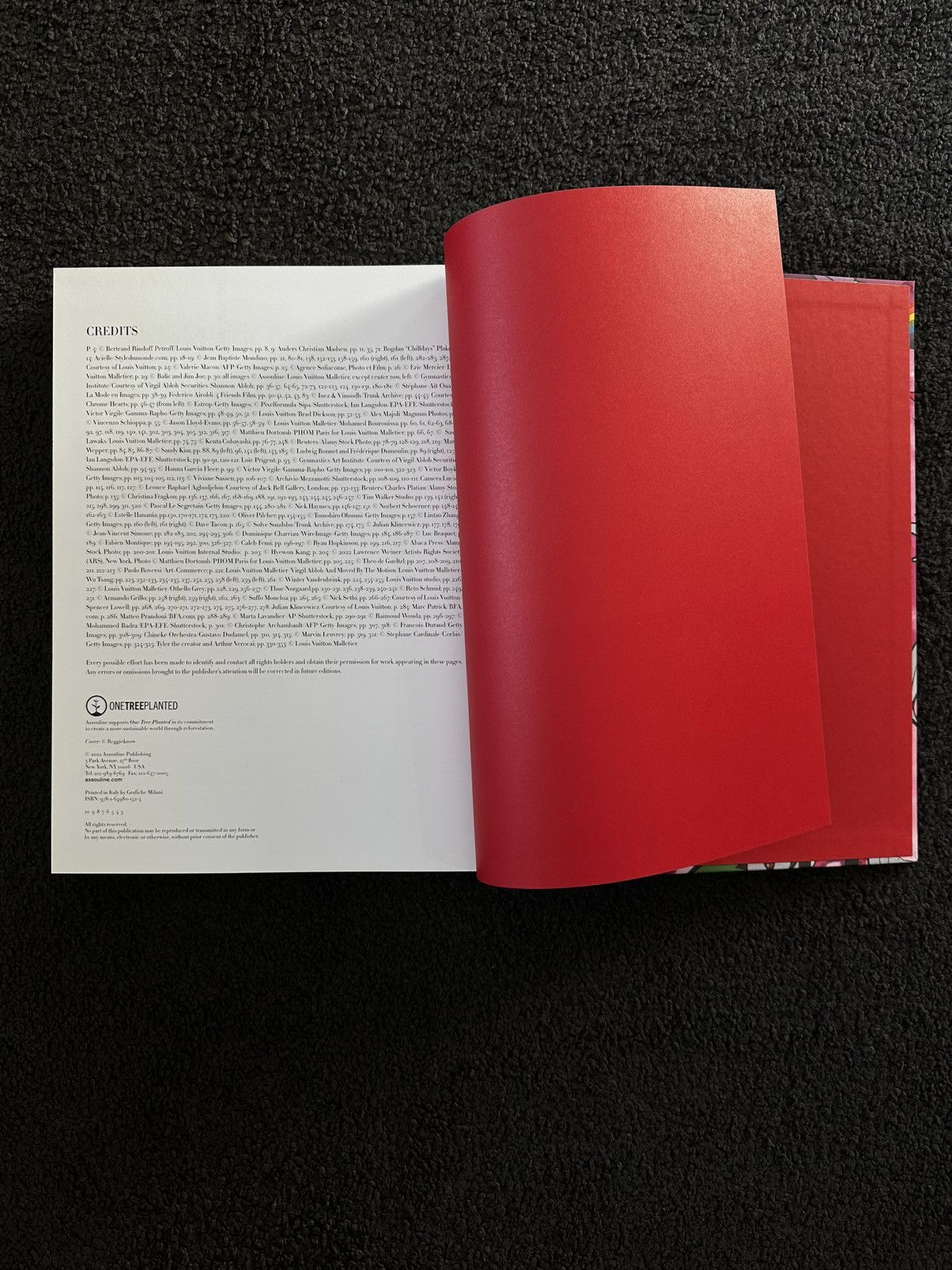 Louis Vuitton × Virgil Abloh Louis Vuitton Virgil Abloh Book Size ONE SIZE - 3 Thumbnail