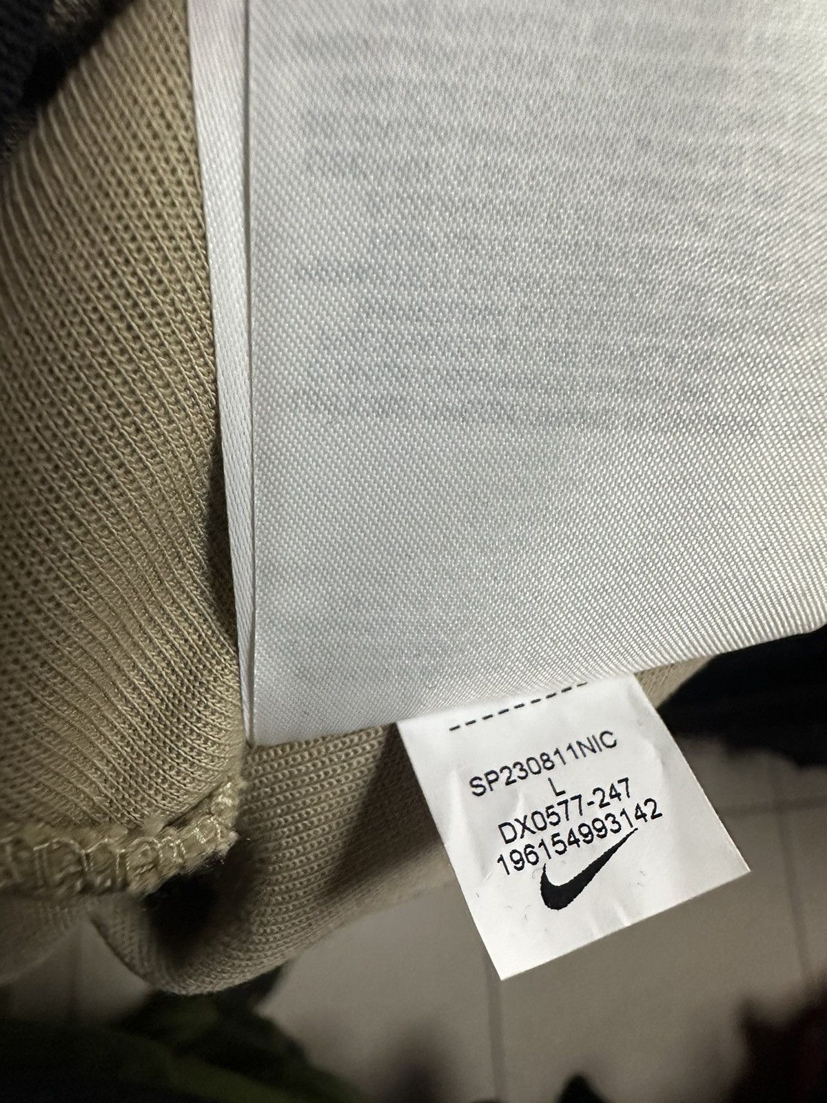 Nike Vintage Nike tech fleece big logo size L very rare beige Size US L / EU 52-54 / 3 - 8 Thumbnail