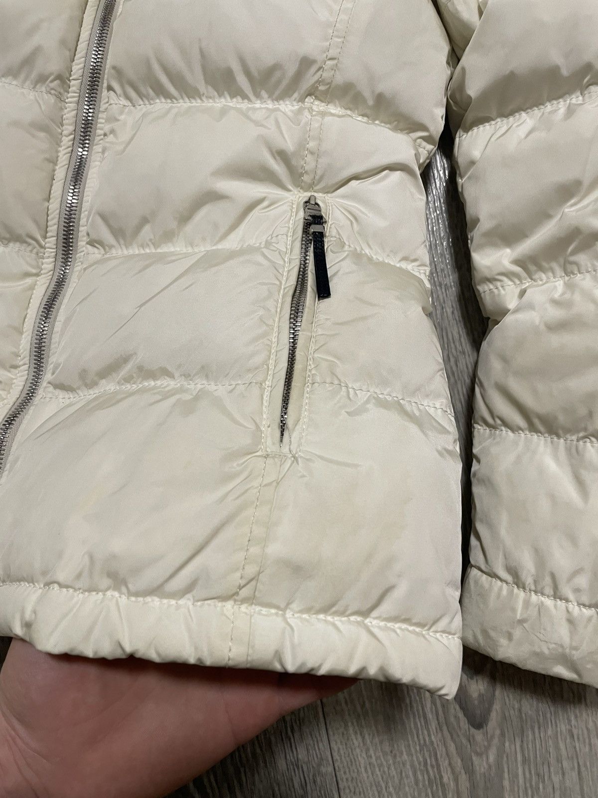 Prada Rare! Vintage Prada White Nylon Down Jacket Fox Fur Size S / US 4 / IT 40 - 13 Thumbnail