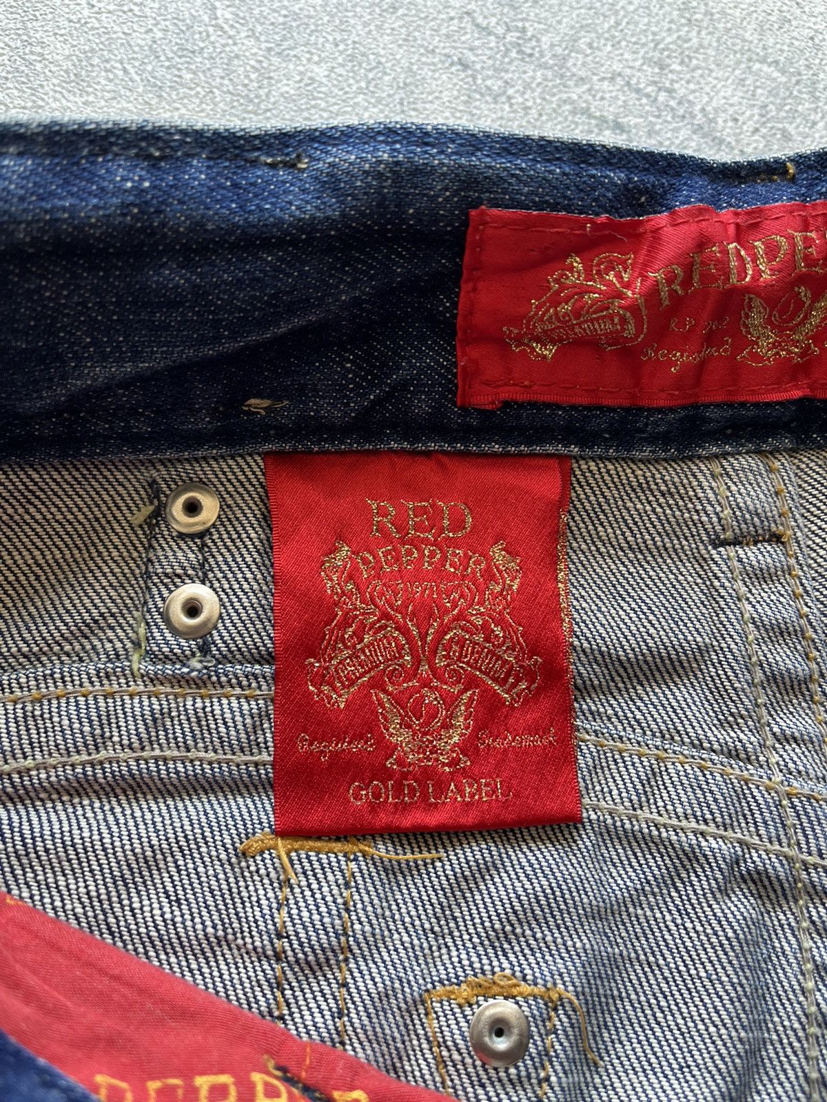 Tornado Mart 2000s RED PEPPER BUCKLE BACK FADED FLARE JEAN Size US 31 - 6 Thumbnail