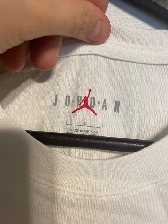 Jordan Brand Jordan Nina Chanel Abney LARGE MEN'S SHIRT NEW L White Size US L / EU 52-54 / 3 - 4 Thumbnail