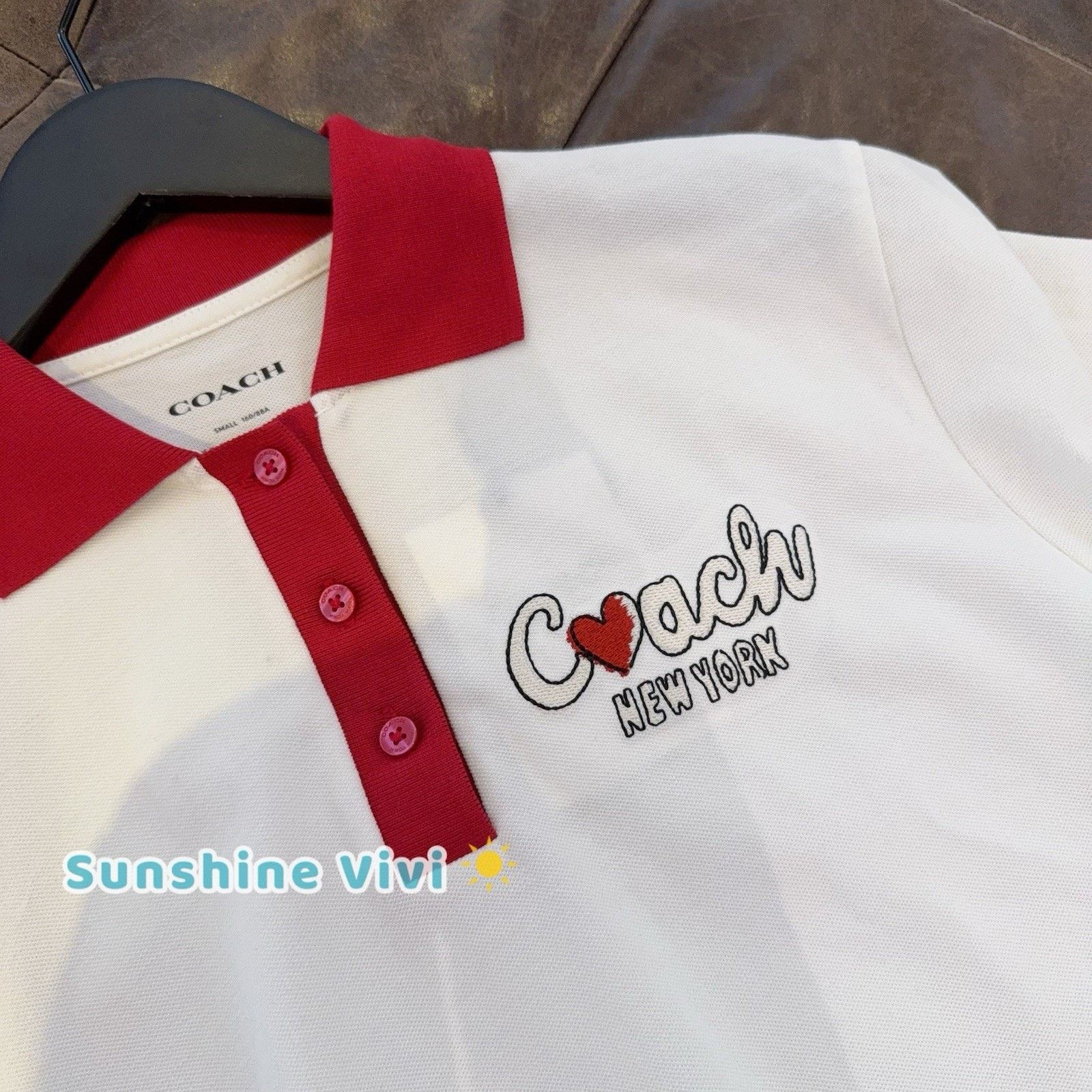 Strawberry NWT Coach Heart Cropped Relaxed Polo White CBF25 Small Size S / US 4 / IT 40 - 2 Thumbnail