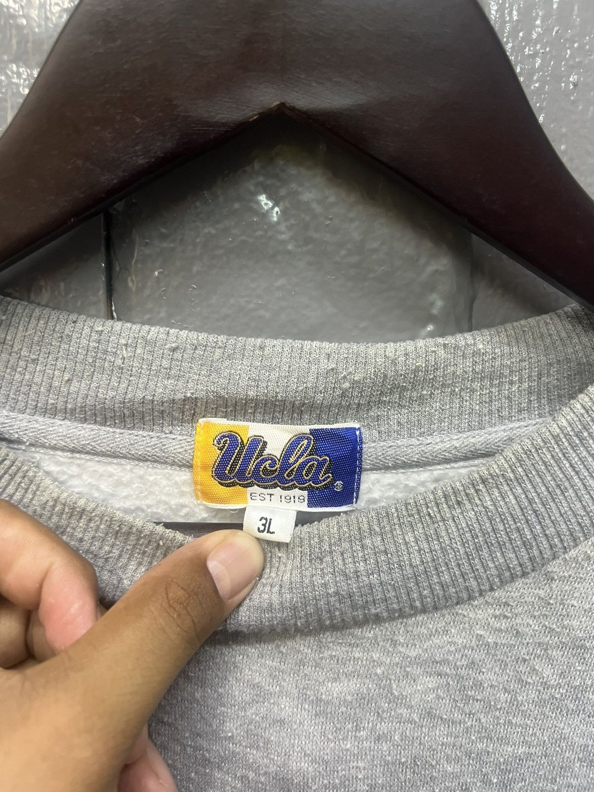 Vintage Vintage UCLA Sweathsirt Size US XL / EU 56 / 4 - 5 Thumbnail