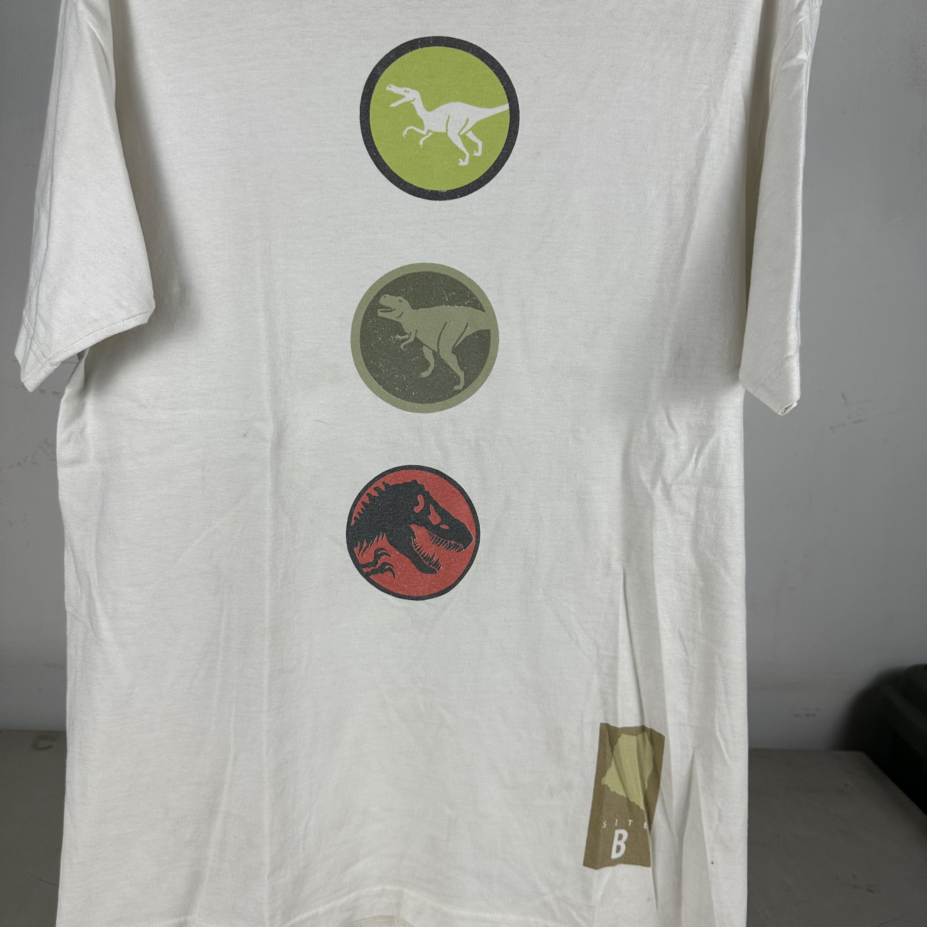 Vintage Vintage 1996 Jurassic Park The Lost World Site B T-Shirt Size US L / EU 52-54 / 3 - 2 Thumbnail