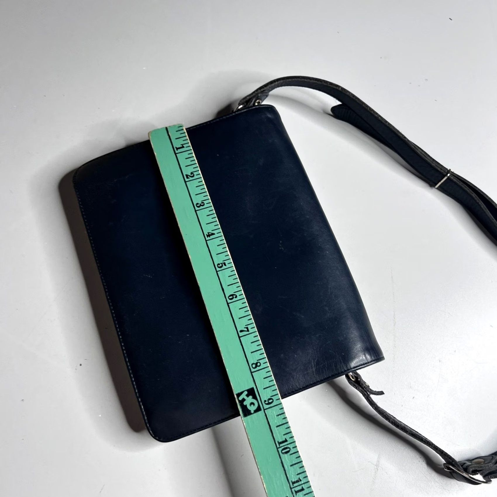Vintage VINTAGE Jacques Esterel Paris Navy Leather Crossbody Bag JE Logo Women's 1980s France Leather Navy Blue Cross Body Bag Size ONE SIZE - 3 Thumbnail
