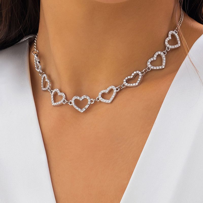Jewelry Hollow Love Heart Clavicle Chain Necklace Size ONE SIZE - 1 Thumbnail