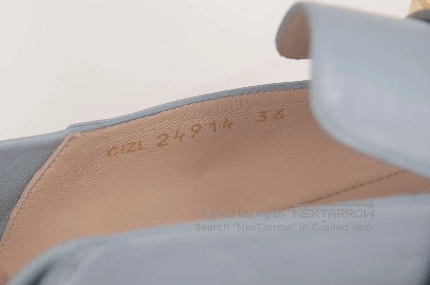 Stuart Weitzman Stuart Weitzman Sheepskin Gold Buckle Flats. Size US 5 / IT 35 - 6 Thumbnail