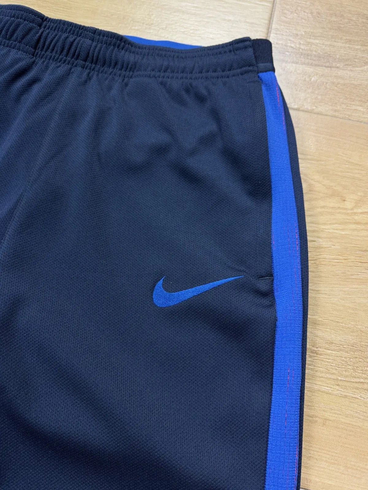 Nike Nike F.C Barcelona Soccer Joggers Size US 31 - 6 Thumbnail