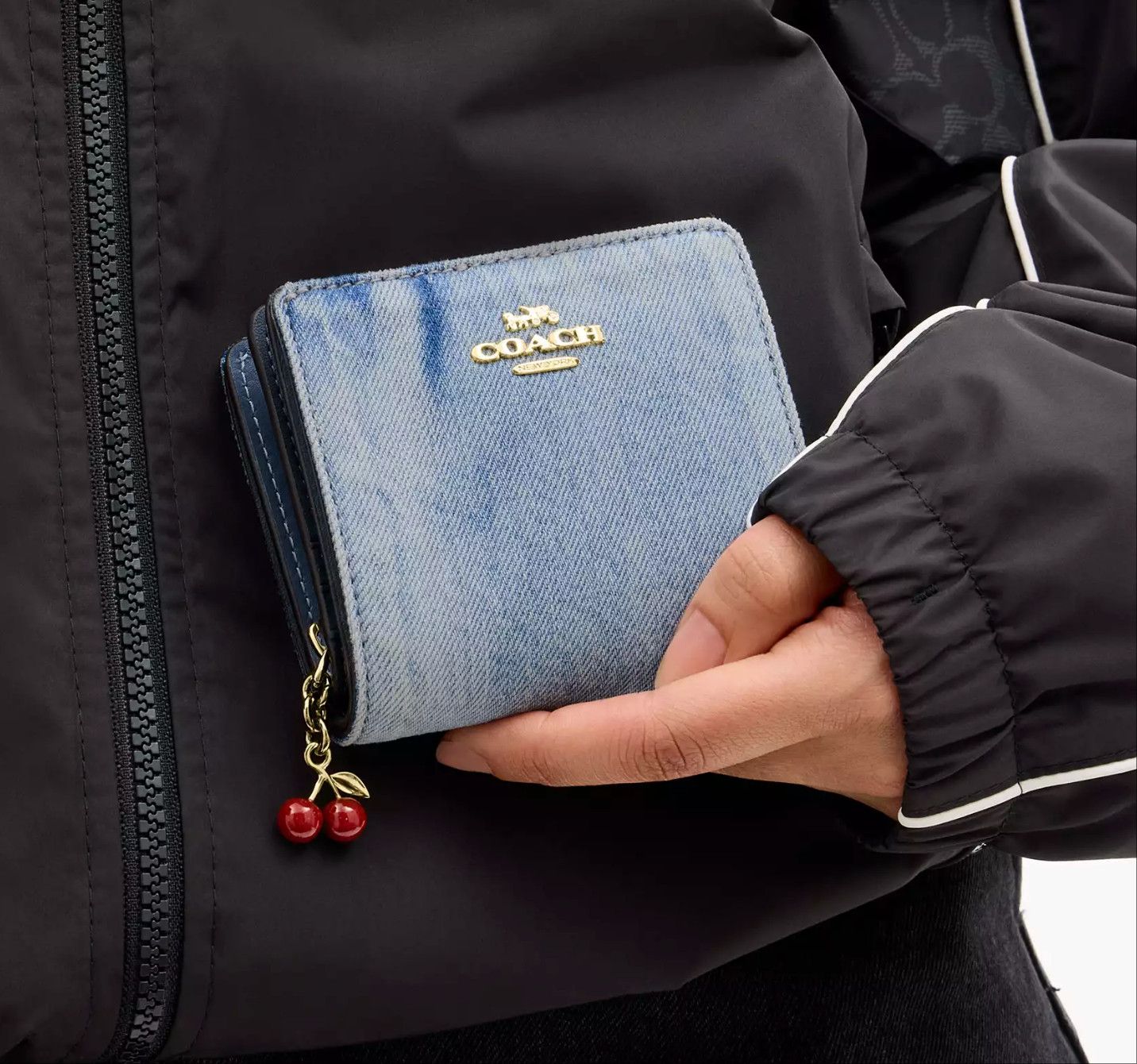 Coach Snap Wallet In Loved Denim With Charm CEC35 Size ONE SIZE - 6 Thumbnail