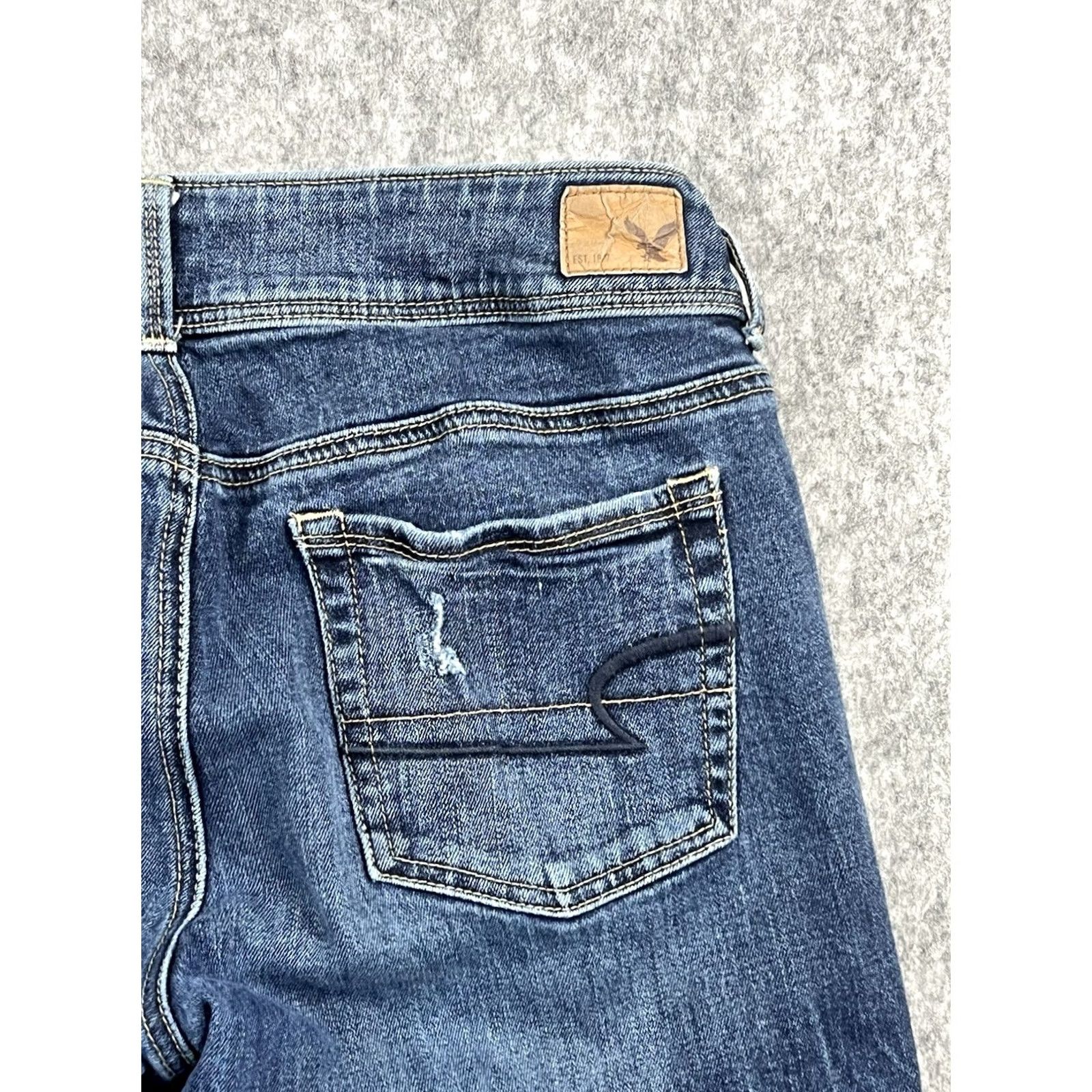 American Eagle Outfitters VINTAGE? American Eagle Women’s Kick Boot Jeans Medium Wash Distressed Size 10 Regular Size 32" / US 10 / IT 46 - 6 Thumbnail