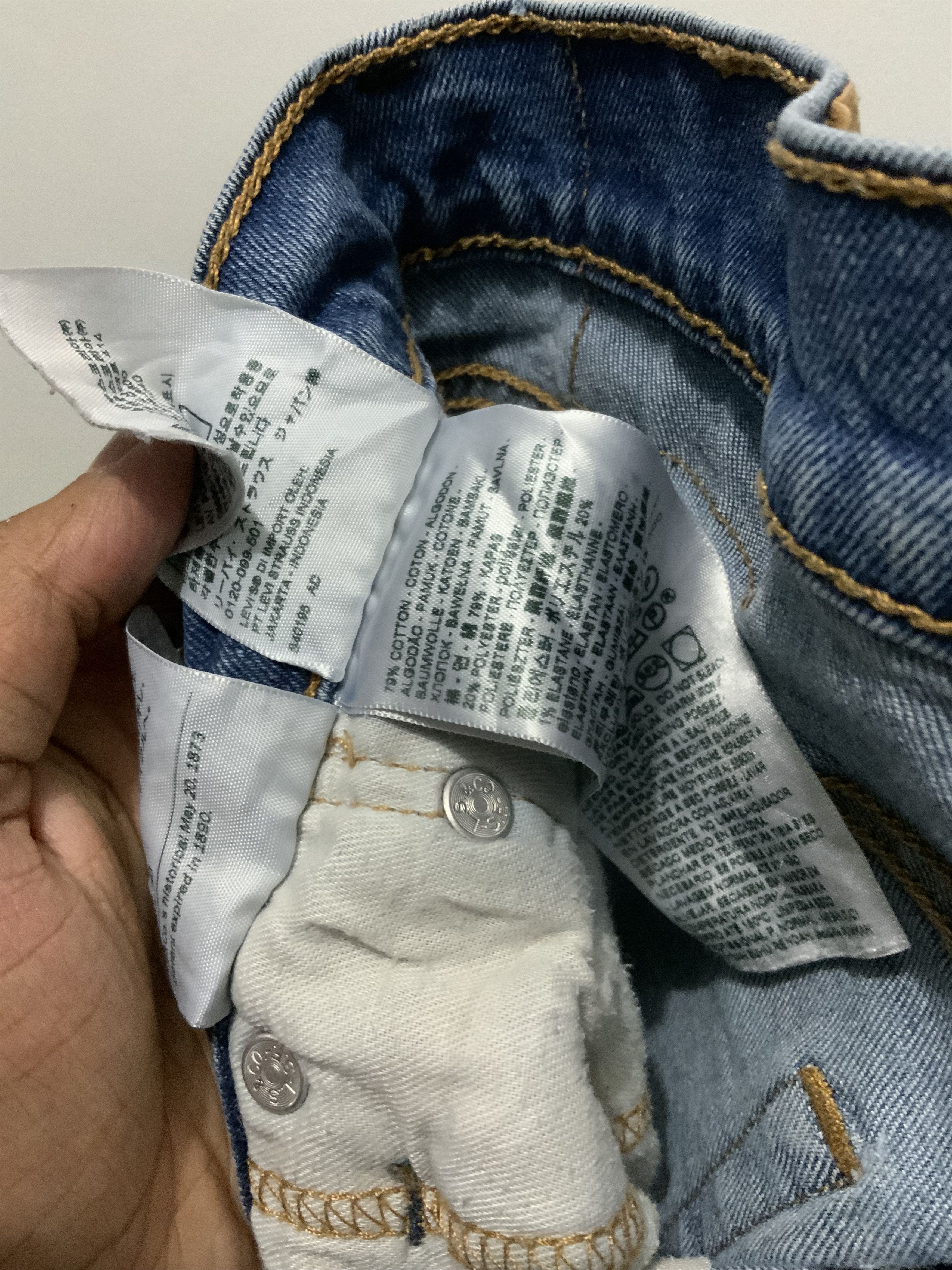 Levi's Vintage Clothing Levi’s 511 Light Wash Denim Jeans Size US 30 / EU 46 - 21 Thumbnail