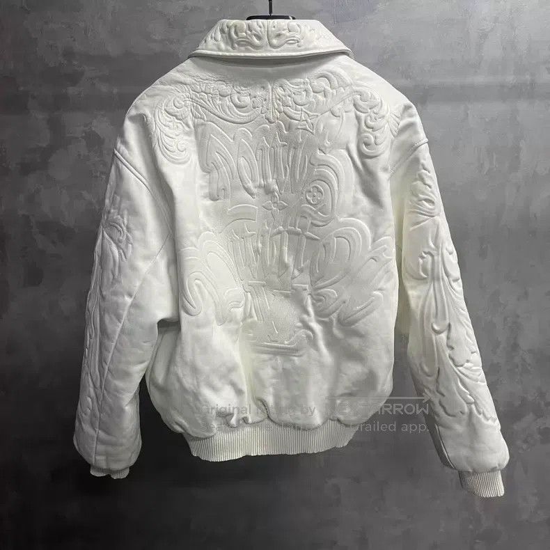 Louis Vuitton Louis Vuitton White solid cameo effect dark grain leather Size US M / EU 48-50 / 2 - 5 Thumbnail