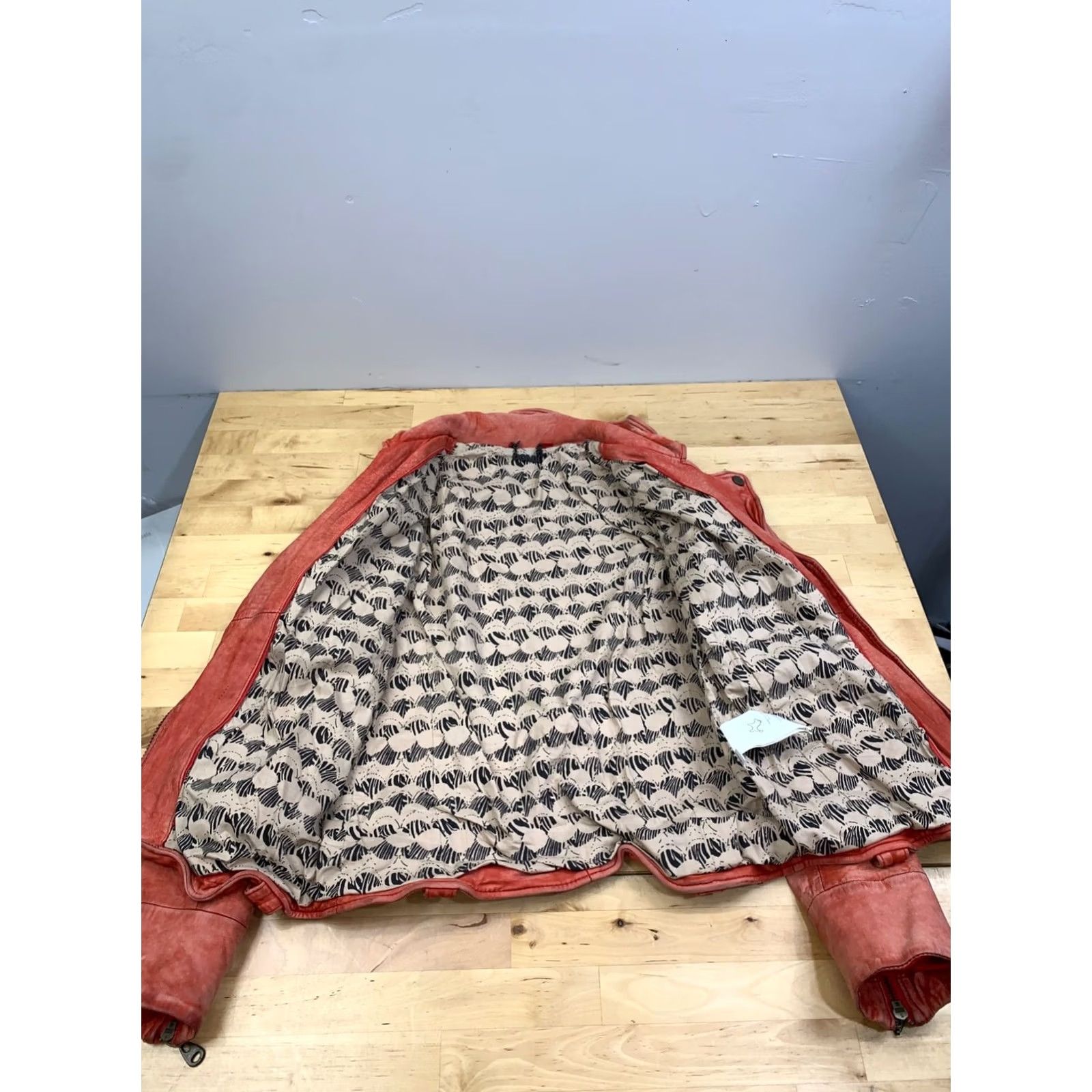 Vintage VINTAGE DOMA Leather Biker Jacket Women M Light Red Studded Lined 13350 Size M / US 6-8 / IT 42-44 - 3 Thumbnail