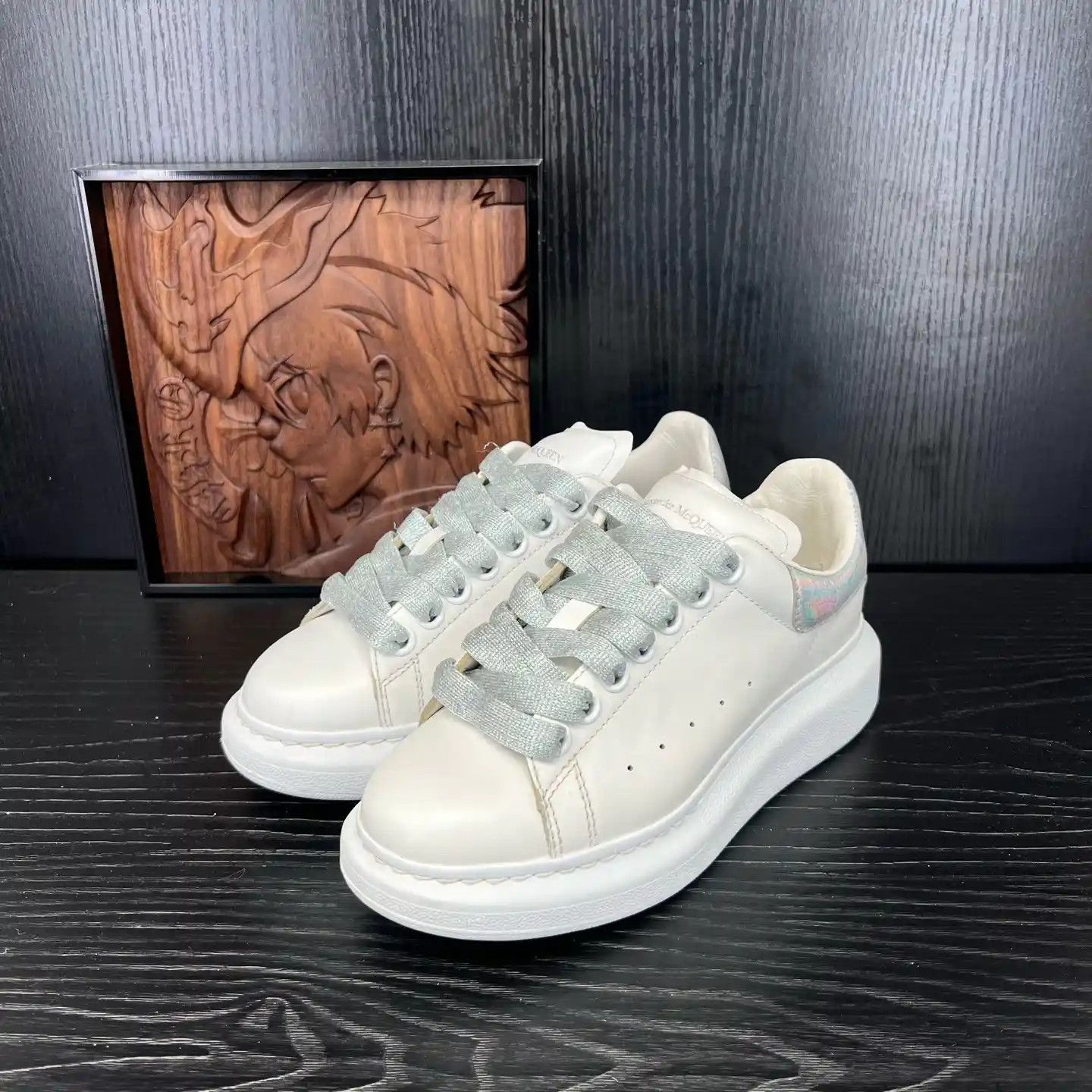 Alexander McQueen McQueen Vibrant Crocodile Print 35 Women's New Shoes Size US 4 / IT 34 - 1 Thumbnail