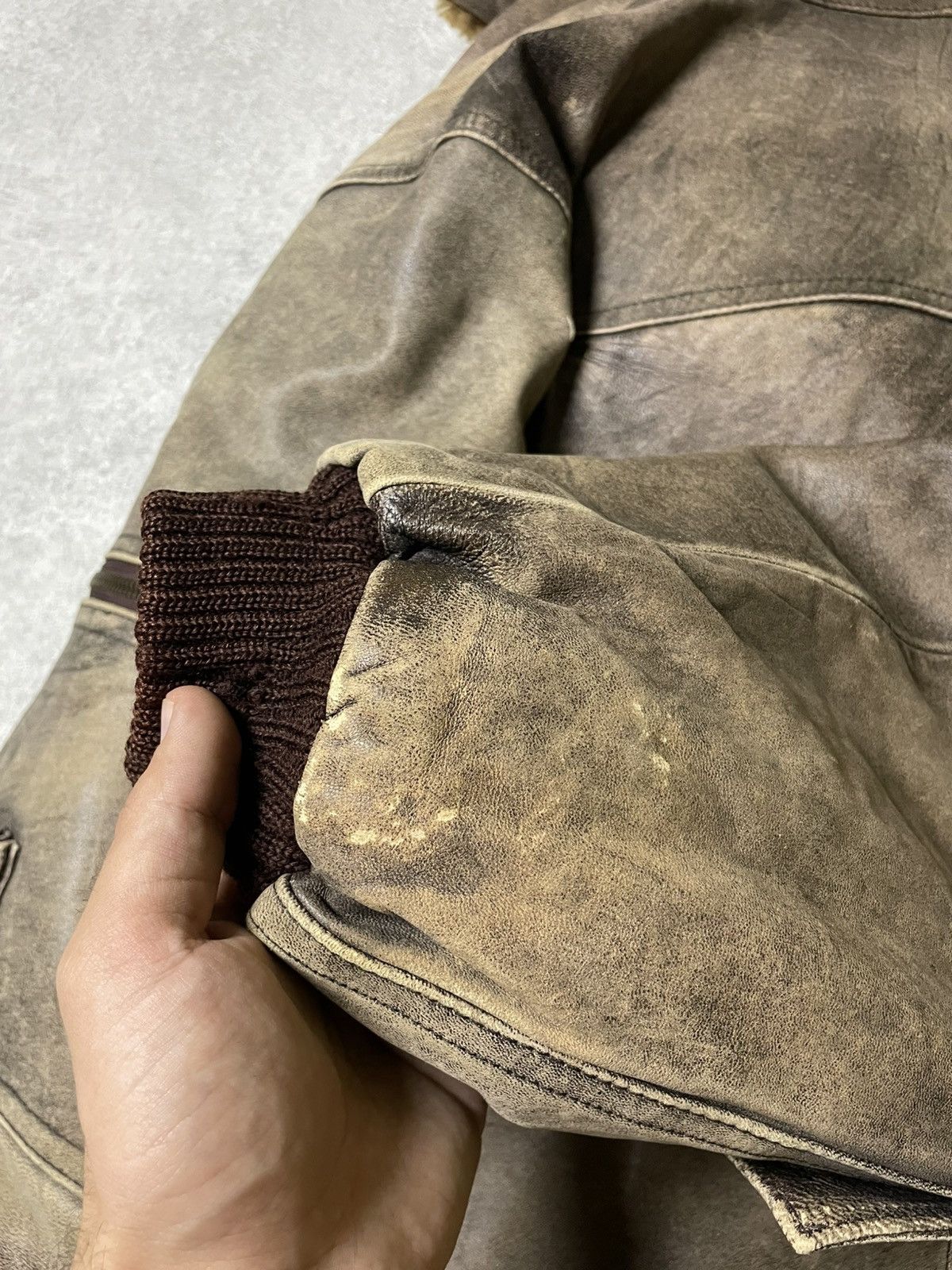 Genuine Leather 70s Multi-pocket Bomber Leather Flight Jacket Military Army Size US L / EU 52-54 / 3 - 24 Thumbnail