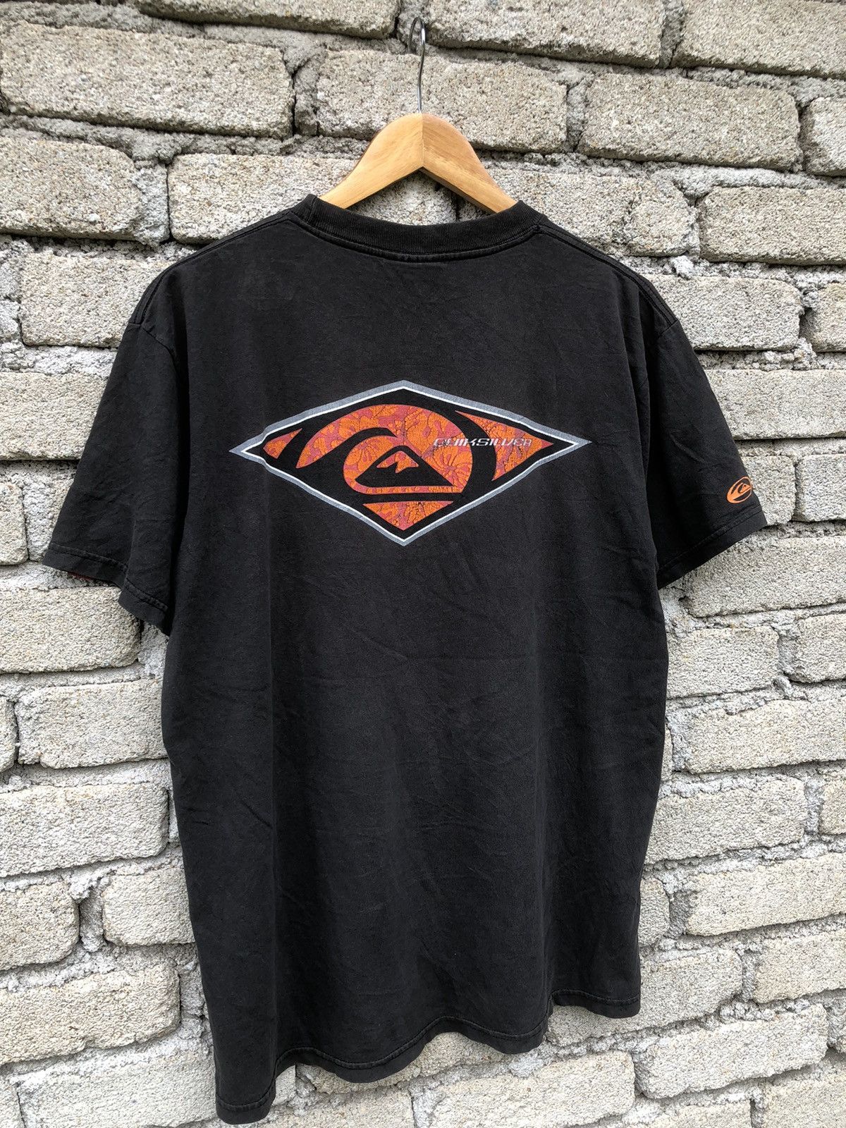 Quiksilver × Vintage Vintage Beauty Sunfaded 90s Quiksilver Big Logo Backhit Tee Size US L / EU 52-54 / 3 - 2 Thumbnail