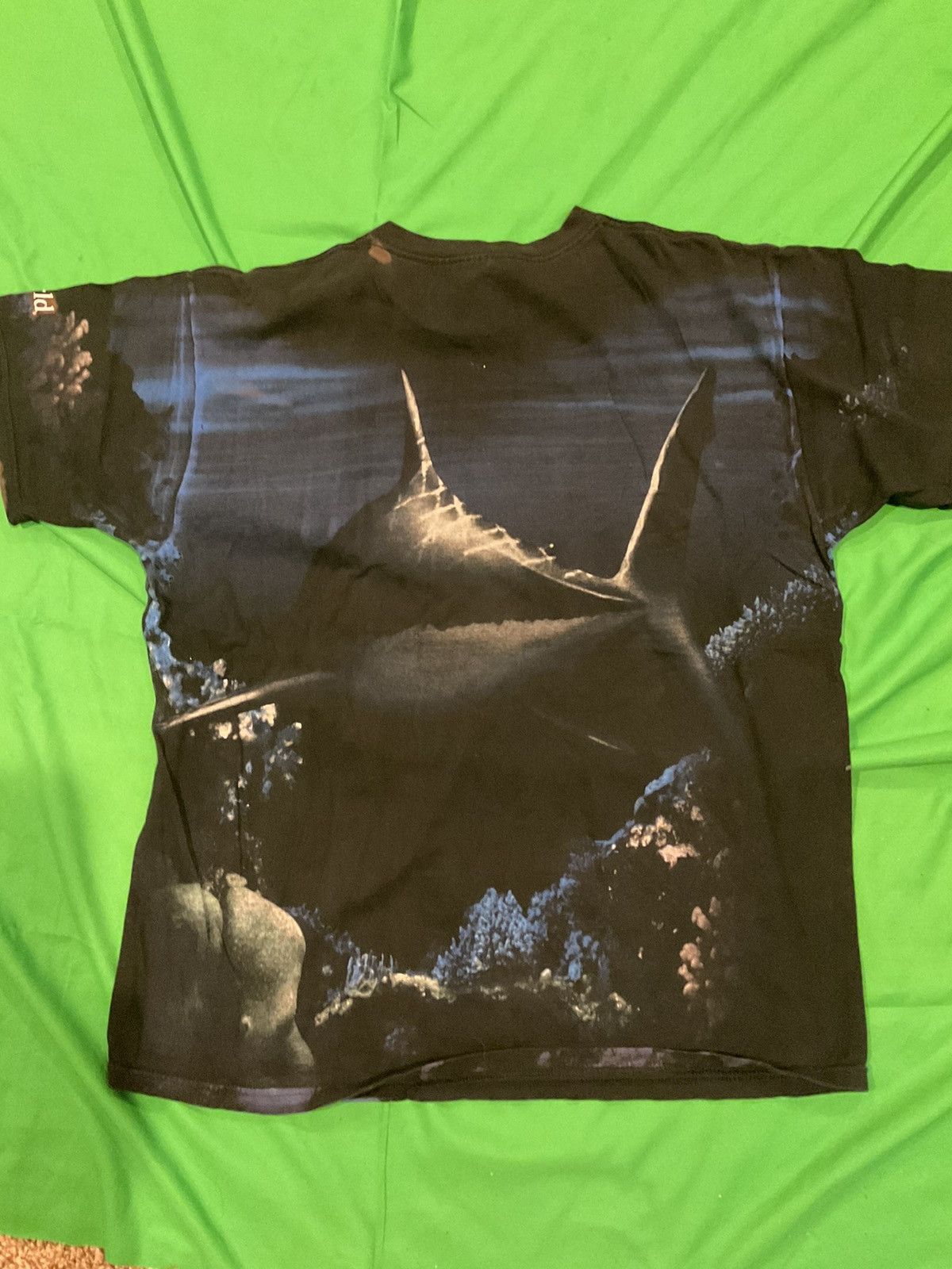 Vintage Vintage shark AOP t shirt Size US XL / EU 56 / 4 - 2 Thumbnail