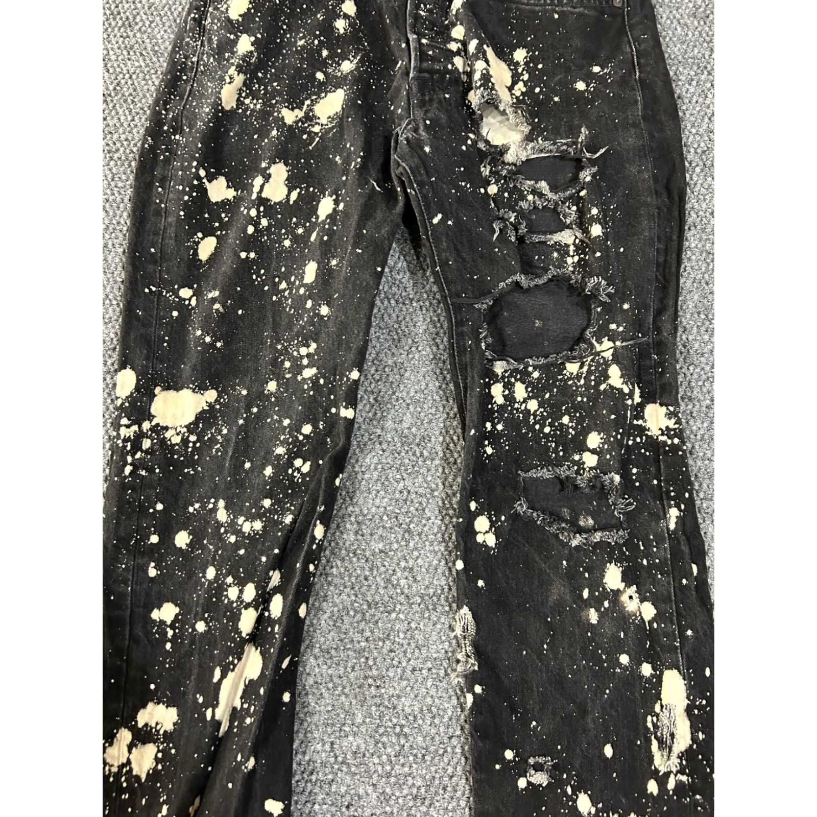 Levi's Levi's 501 Jeans Mens W34 L34 Black Distressed Splatter 5-Pocket Regular Fit Straight Vintage: No (Levi's) Size US 34 / EU 50 - 3 Thumbnail