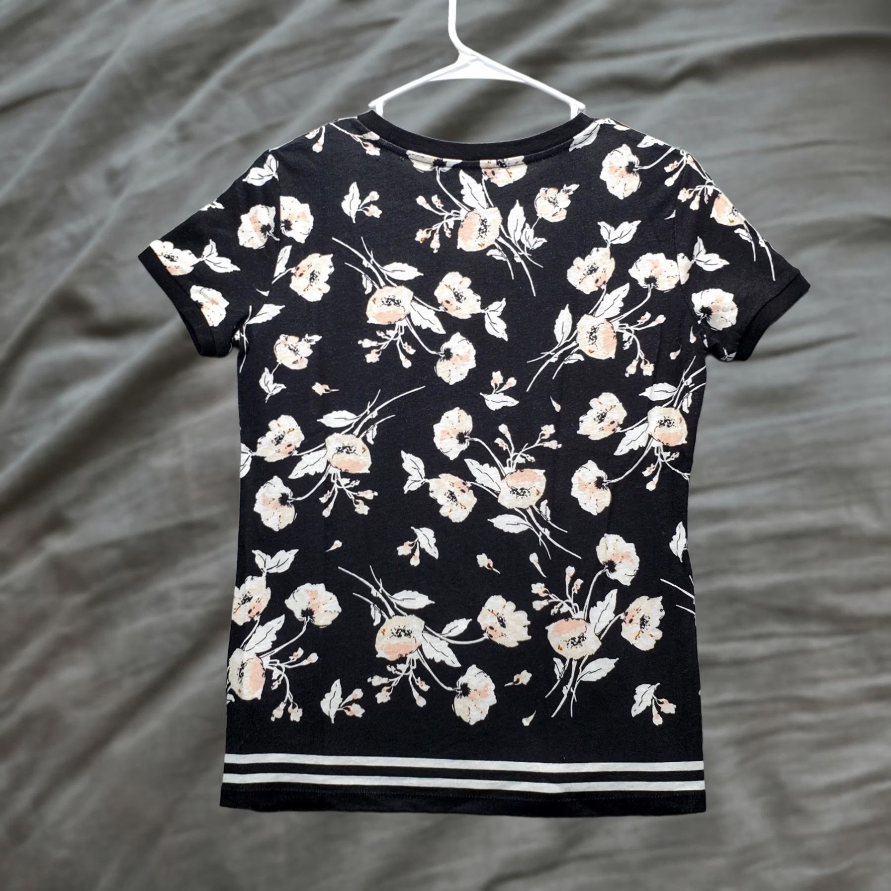 Ralph Lauren Lauren Ralph Lauren T Shirt Women XS Multicolor Floral Short Sleeve Pullover Size XS / US 0-2 / IT 36-38 - 1 Thumbnail