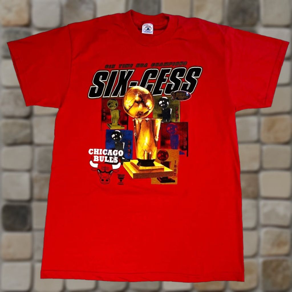Delta VINTAGE Chicago Bulls 1998 Six Time NBA Champions T-Shirt Dellta? Sz L Red Cotton Short Sleeve Crew Neck Mens Size US L / EU 52-54 / 3 - 1 Thumbnail