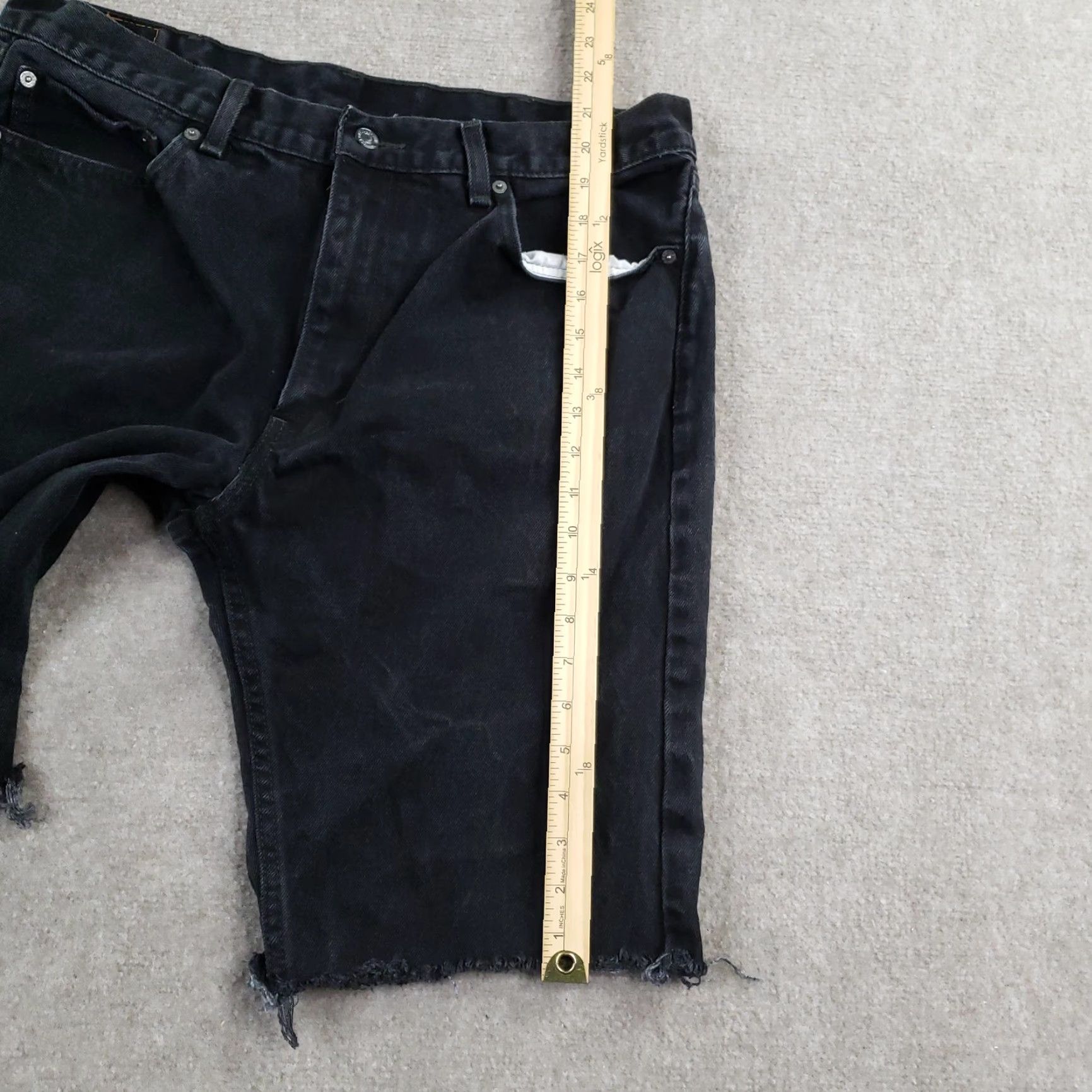 Levi's Levi's 505 Shorts Mens 38 Black Bermuda Distressed 10 Inseam 5-Pocket Zip Fly Denim Cotton Regular Inseam 10 in Mens Size US 38 / EU 54 - 4 Thumbnail